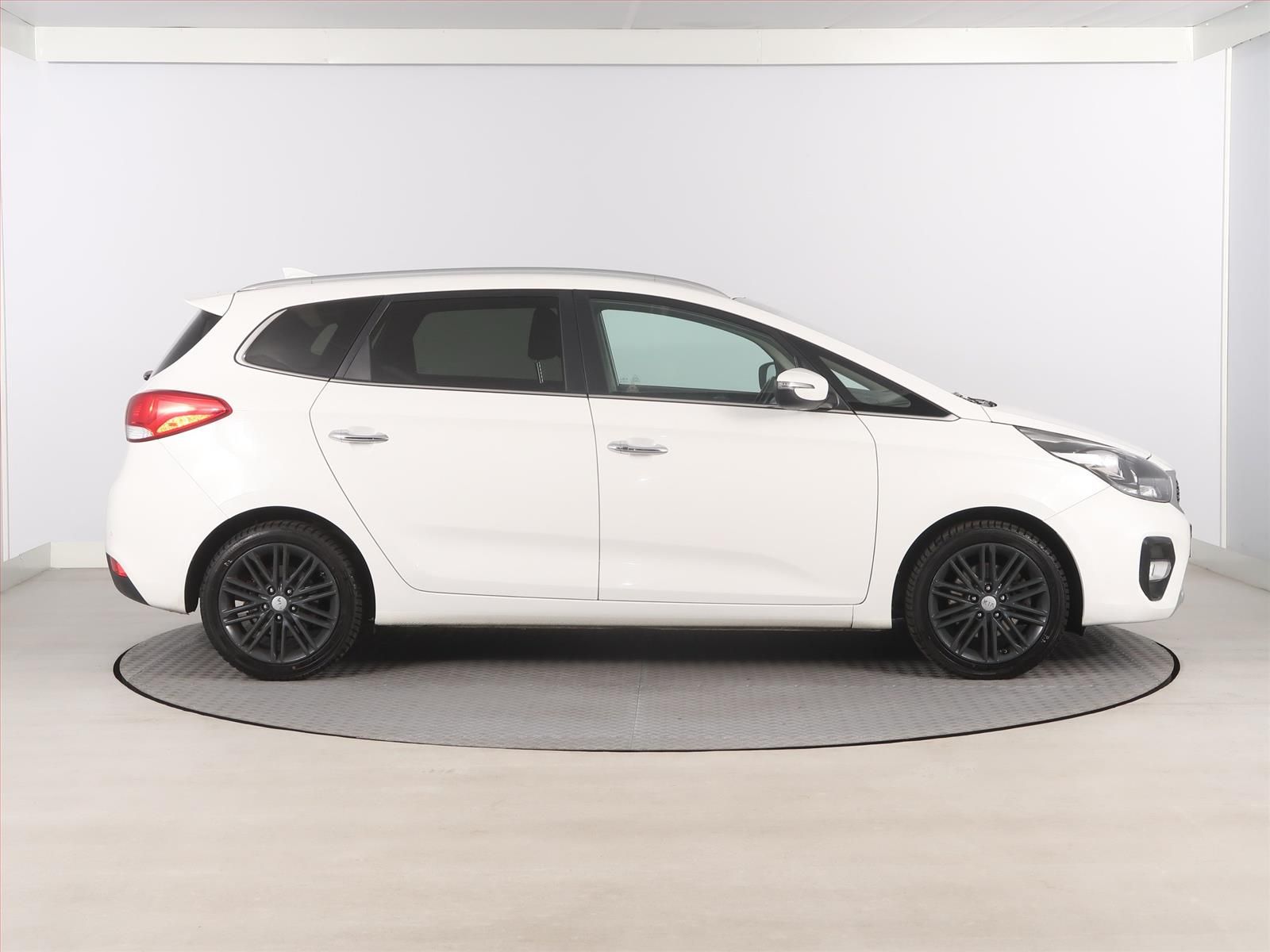 Kia Carens, 1.6 GDI, 7 míst, Serv.kniha - fotka 6