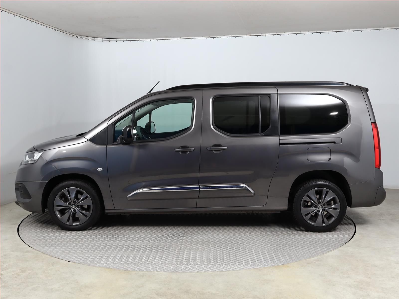 Toyota Proace City Verso, Maxi 1.5 D-4D, Family, 5Míst - fotka 3