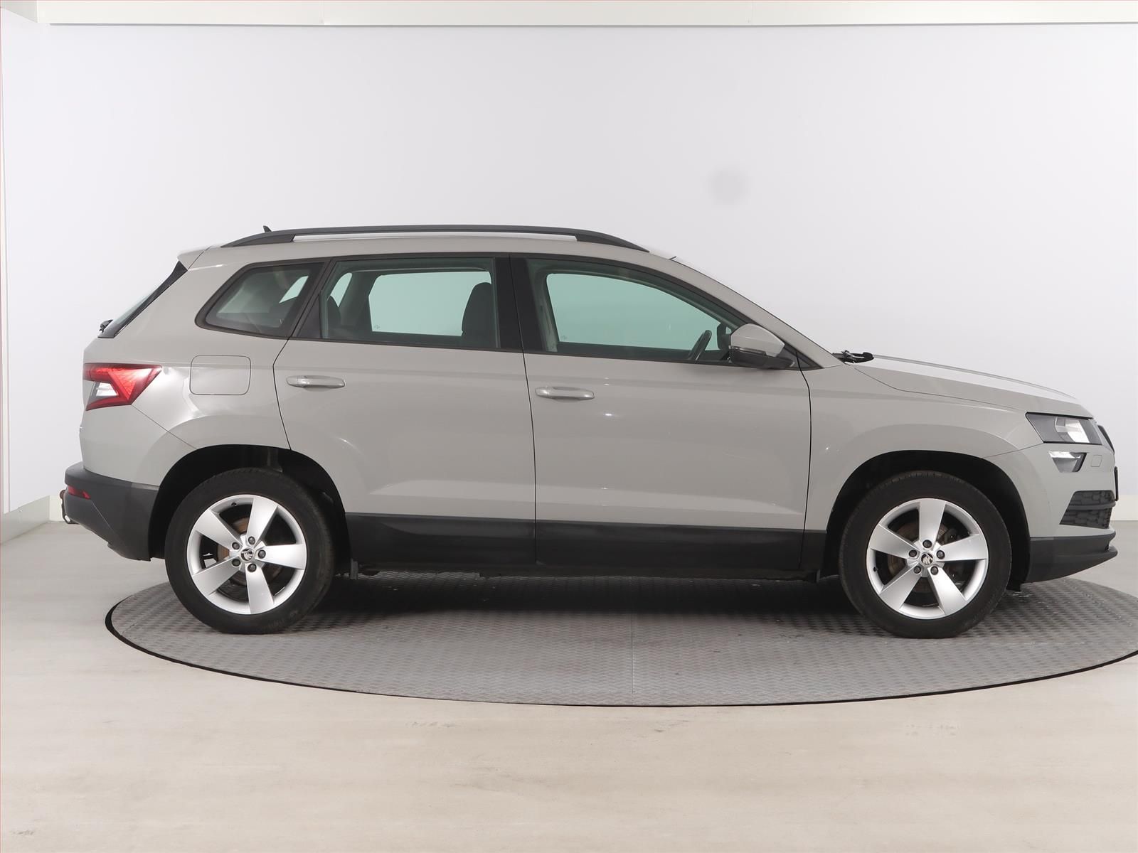 Škoda Karoq, 1.6 TDI, Ambition, ČR,1.maj - fotka 6