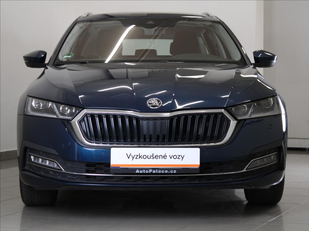 Škoda Octavia, 2,0 TDi 110kW DSG Style PLUS - fotka 2