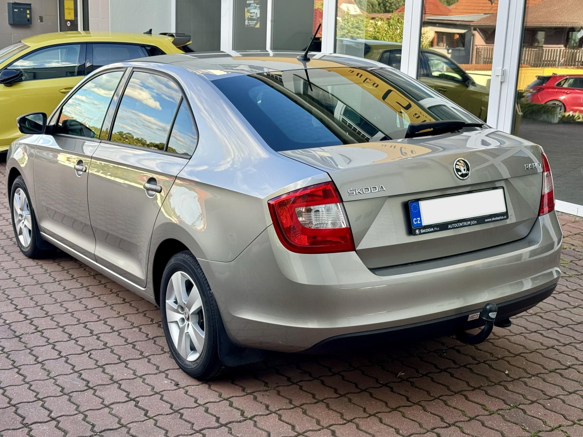 Škoda Rapid, 1.2TSI Ambition ČR - fotka 5
