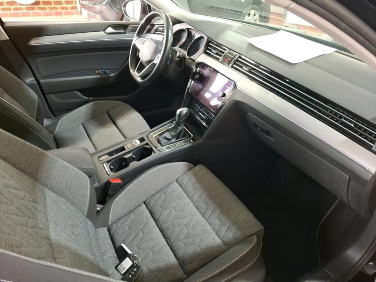Volkswagen Passat, 2,0 TAŽNÉ,KAMERA,APP-CONNECT - fotka 5