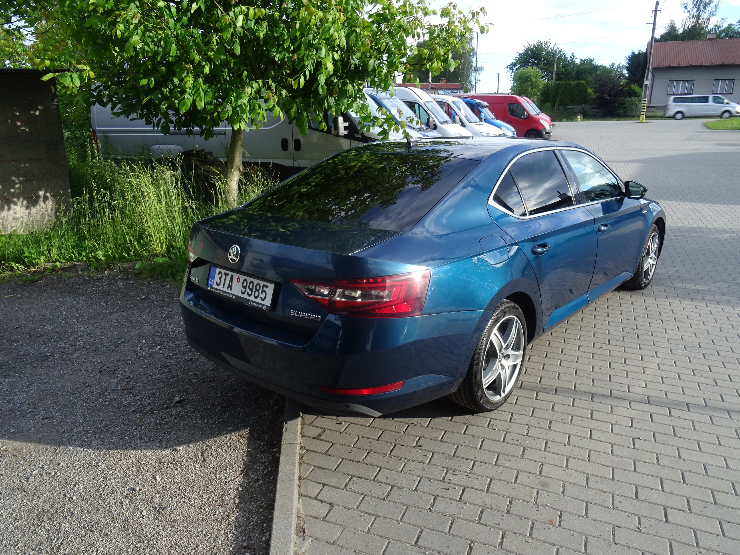 Škoda Superb, 2.0 tdi - fotka 4