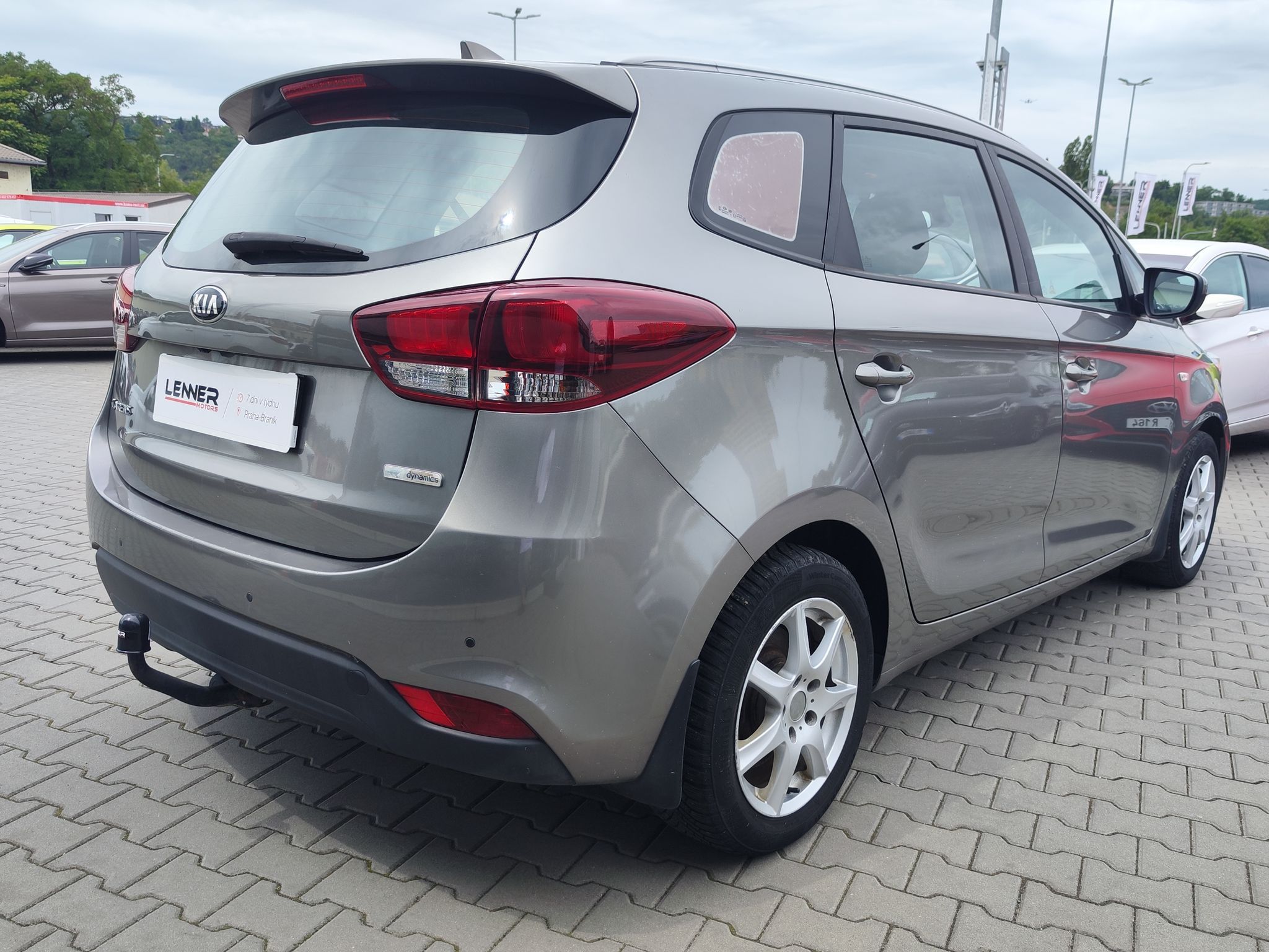 Kia Carens, 1.7 CRDi 7-míst Navi Tažné - fotka 5