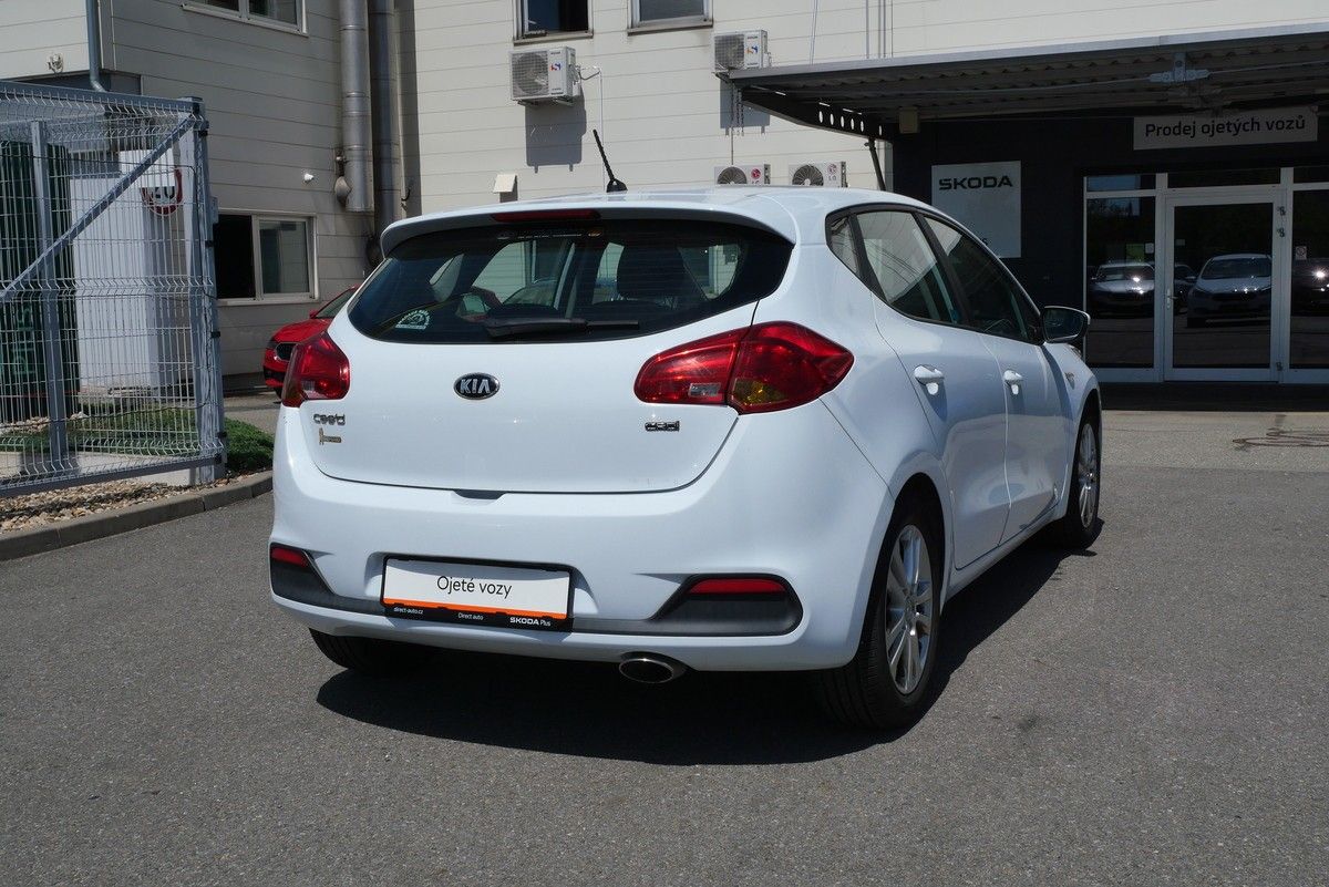 Kia Cee´d, 1.6 CRDi 94kw - fotka 2