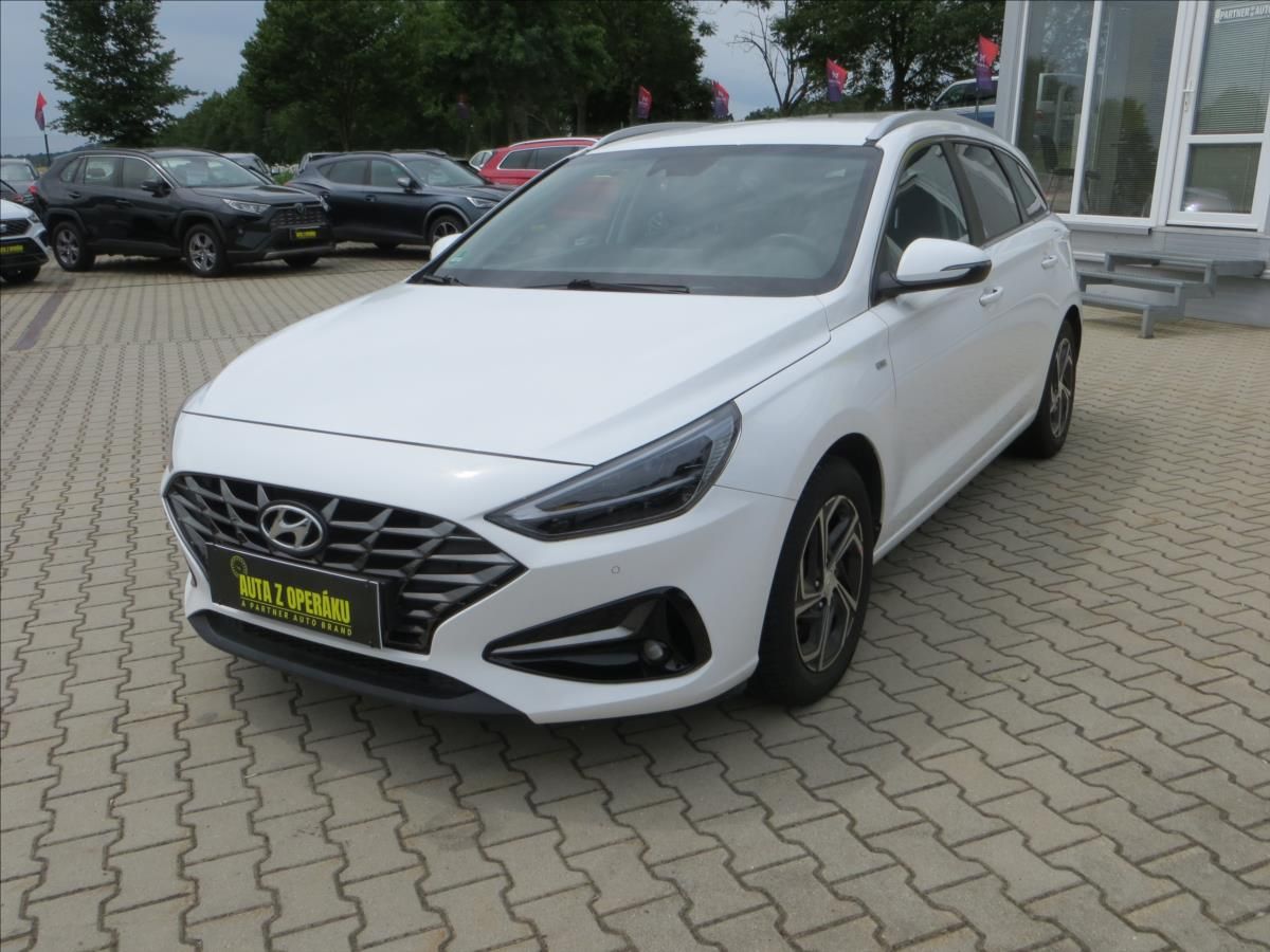 Hyundai i30, 1,5 T-GDI mHEV Family Smart 11 - fotka 3