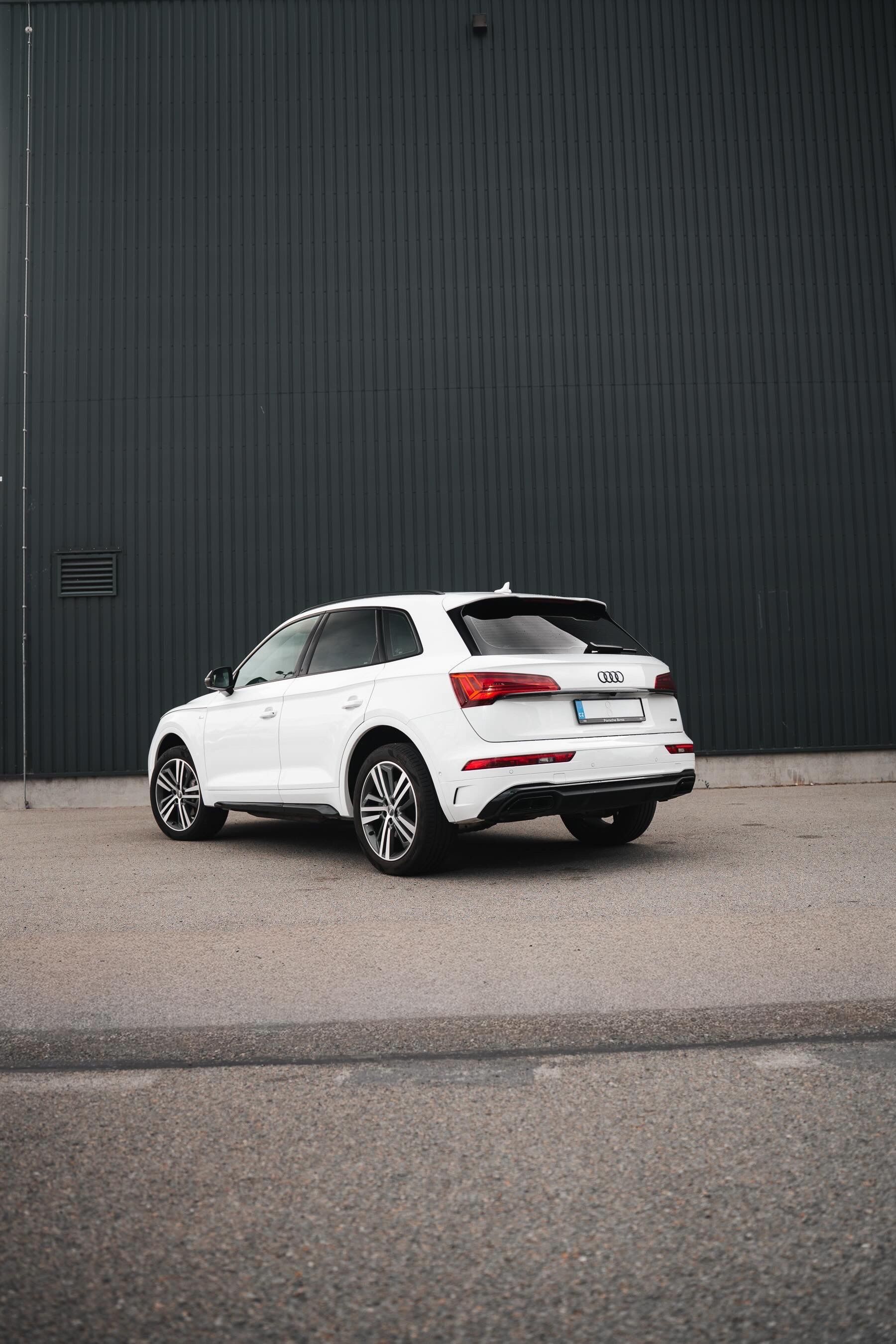 Audi Q5, 2.0 TFSi quattro 150Kw  Sline - fotka 2