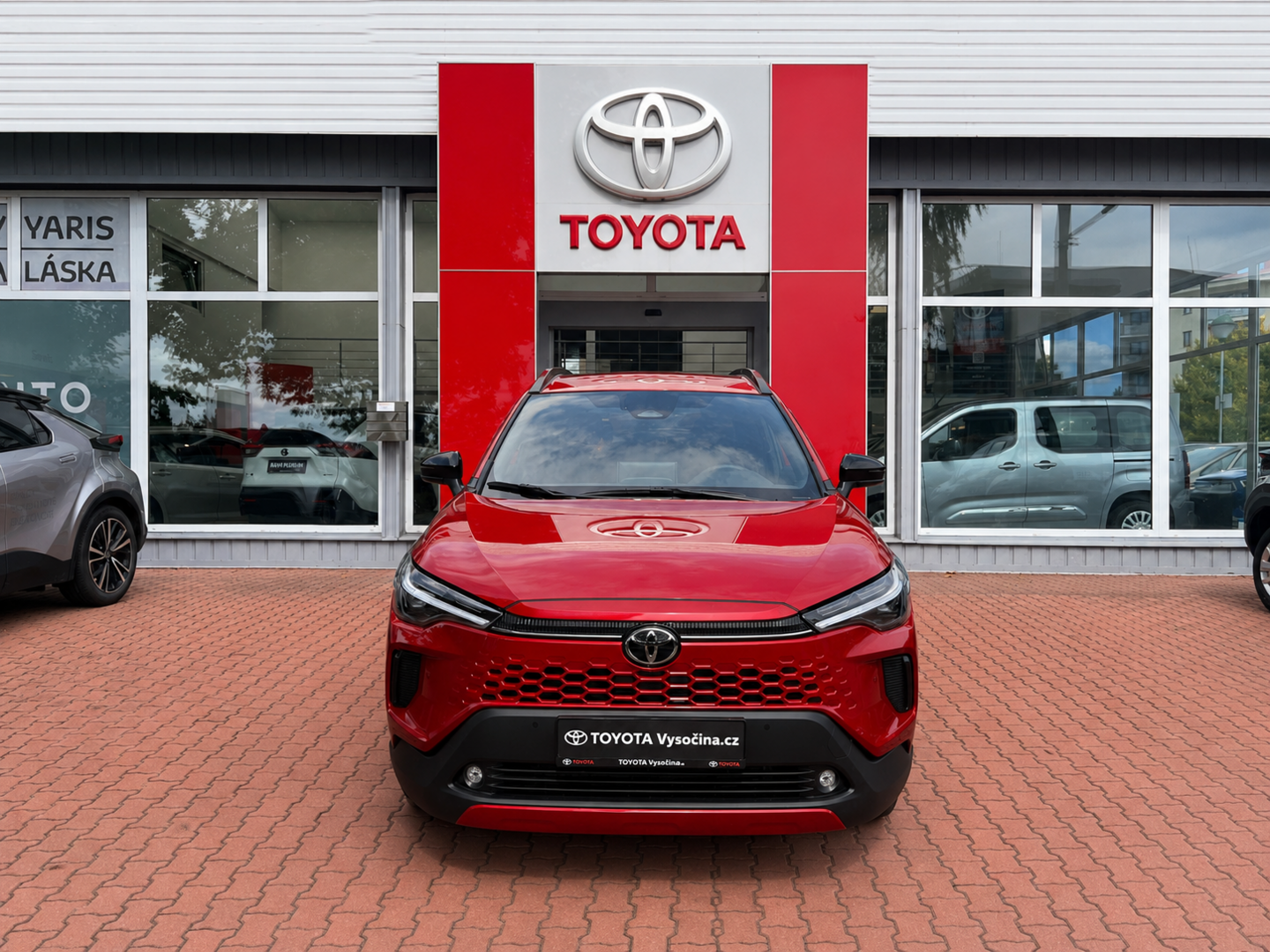 Toyota Corolla Cross, MC25 1.8L Hybrid 140 koní 4x2 - fotka 2