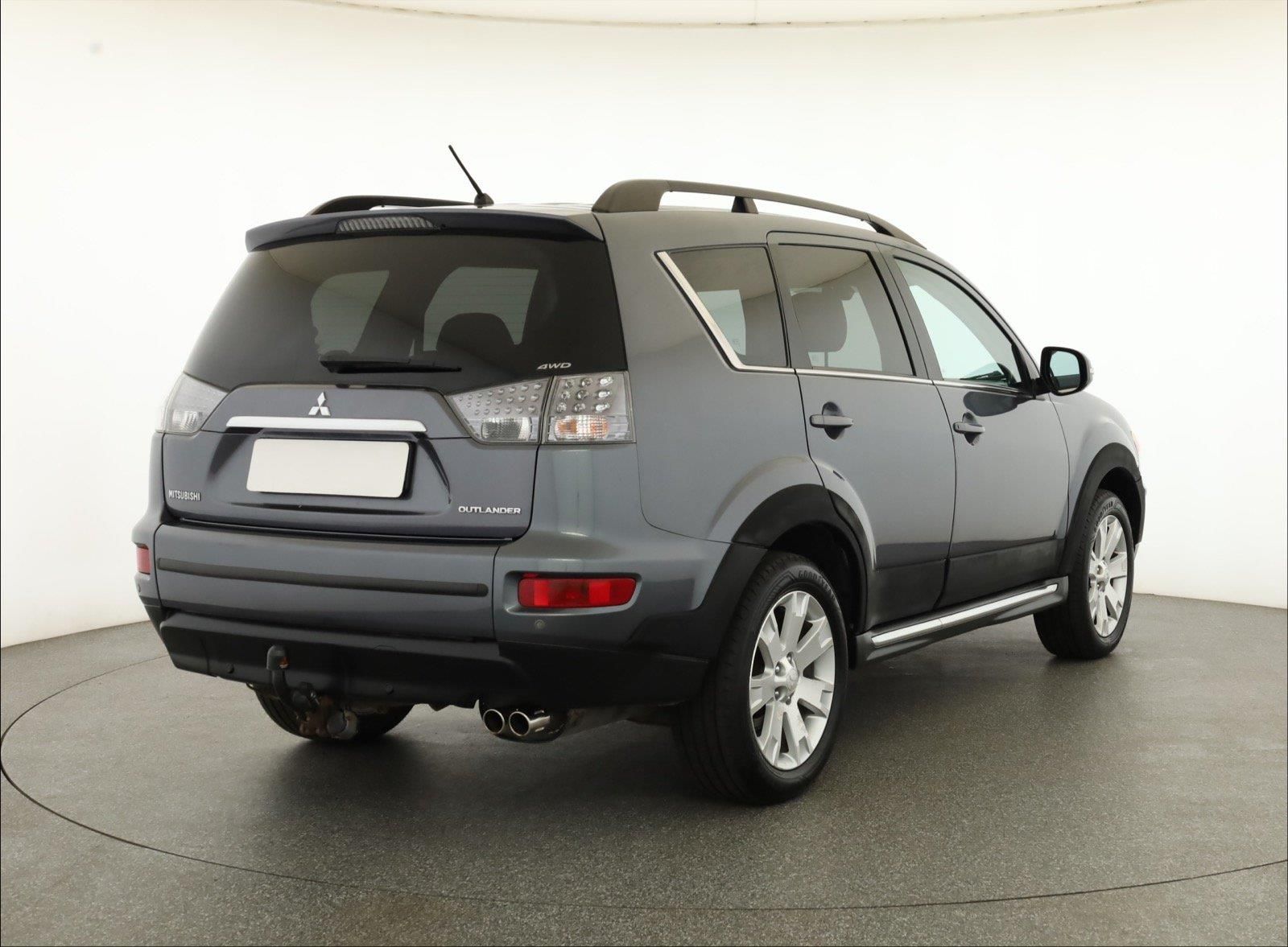 Mitsubishi Outlander, 2.2 DI-D, 4X4, Automat - fotka 5