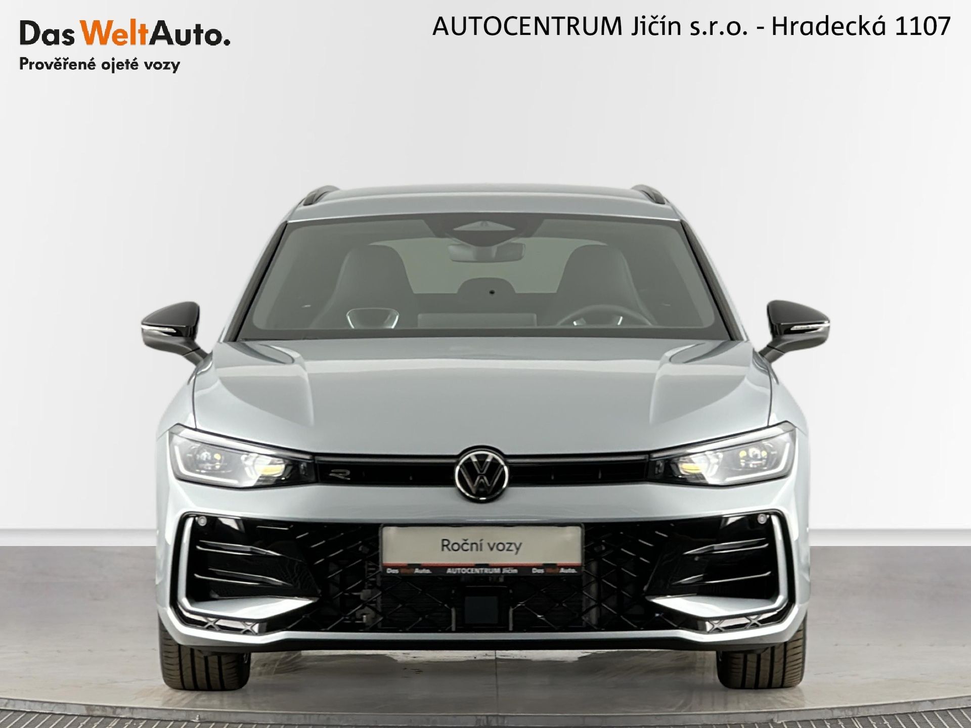 Volkswagen Passat, R-Line Black Style 2.0 TSI 195 - fotka 4