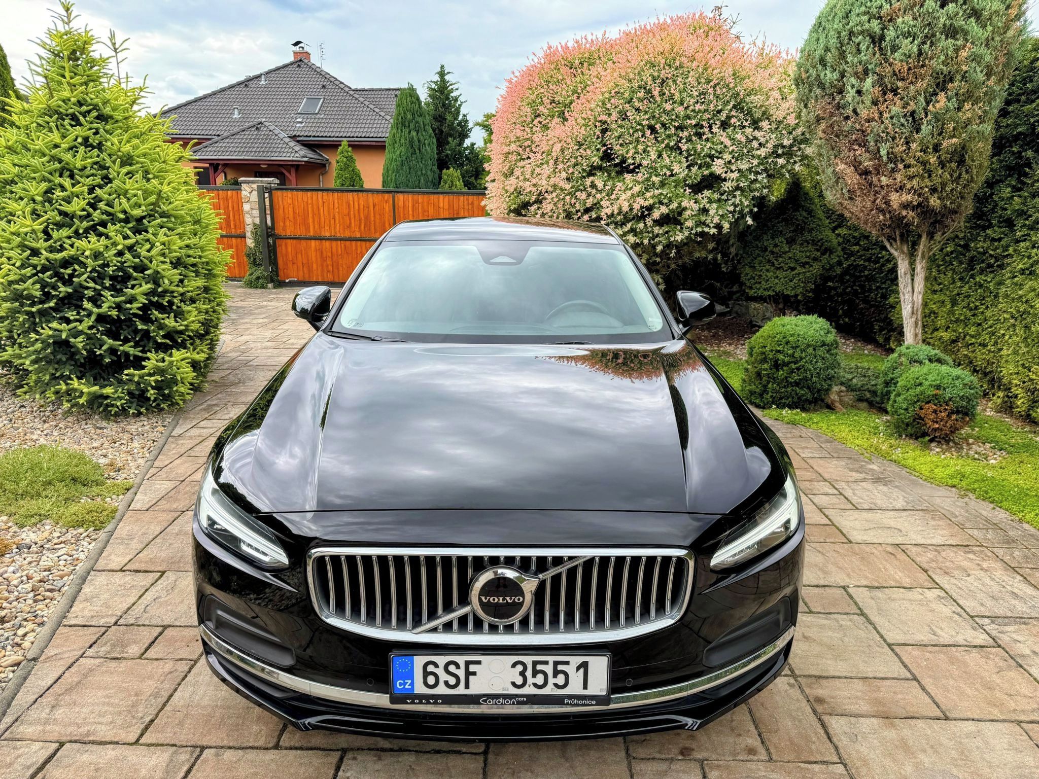 Volvo S90, B5 AWD 173KW Inscription 1.maj - fotka 3