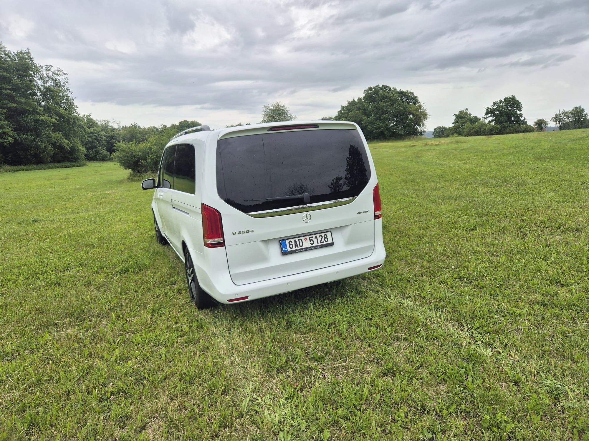 Mercedes-Benz Třídy V, V 250d Avantgarde XL 4Matic - fotka 4