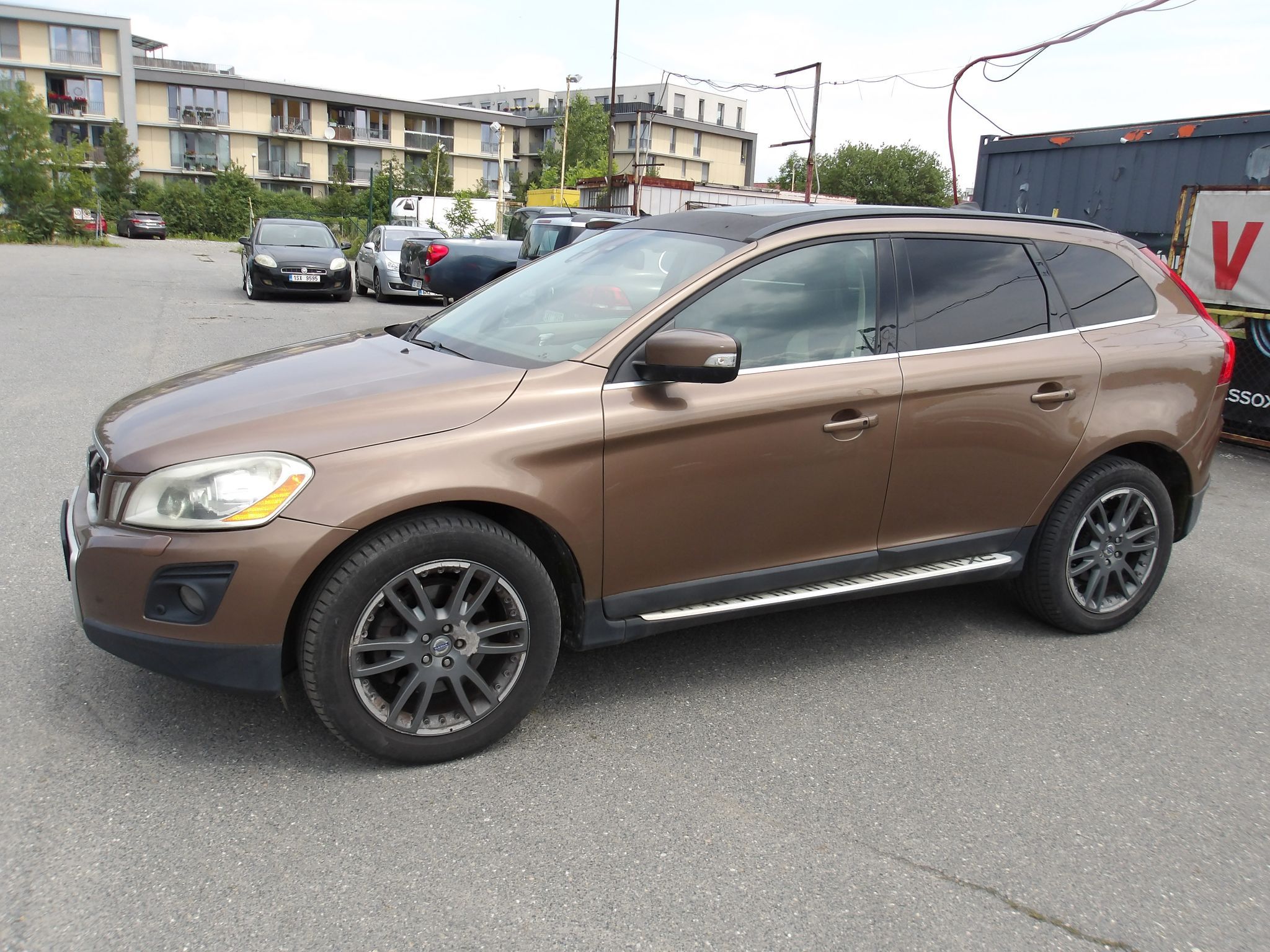 Volvo XC60, T6 Summum AWD ČR ! AUT.! - fotka 2