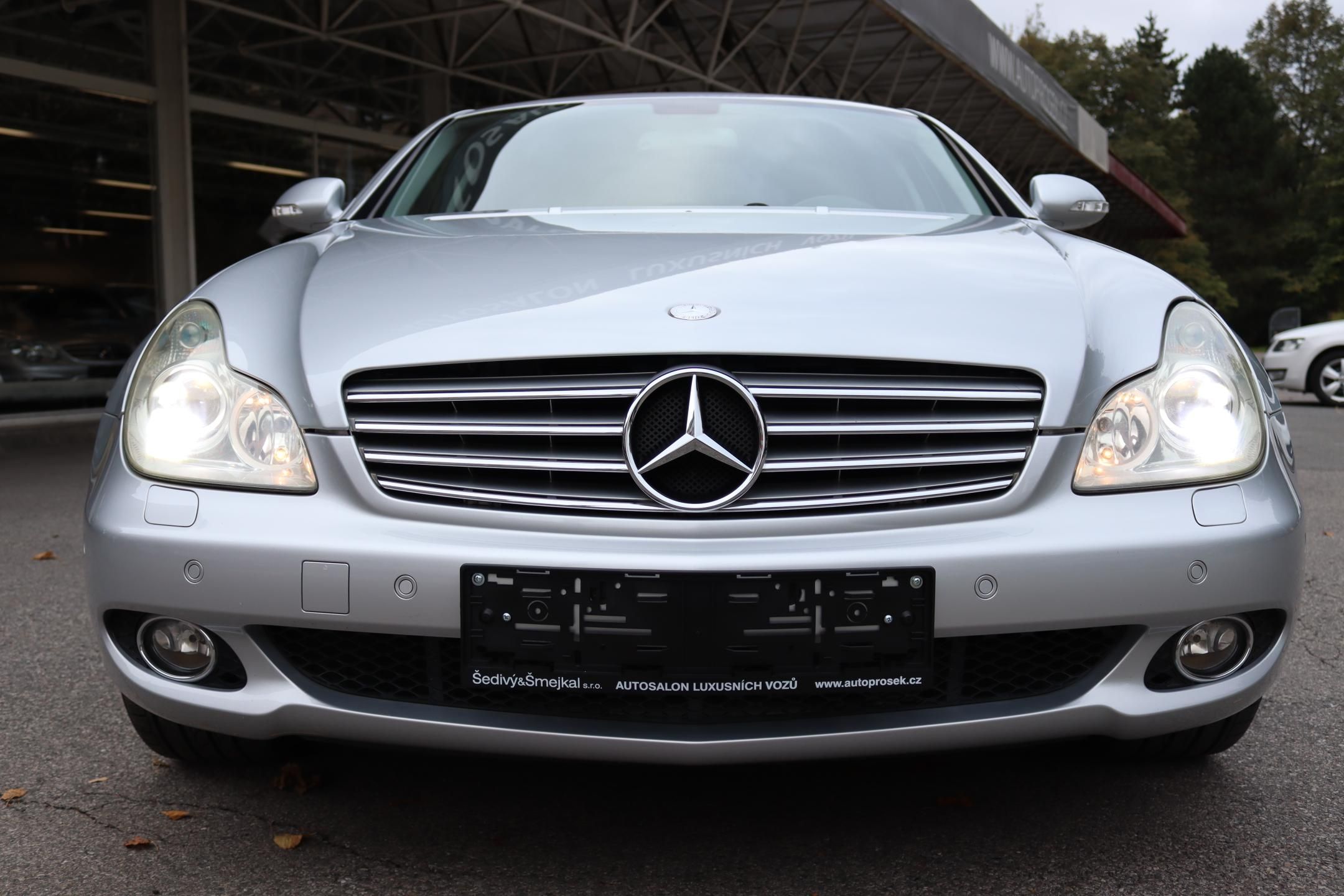 Mercedes-Benz CLS, Mercedes-Benz CLS 500 V8 C219 - fotka 3