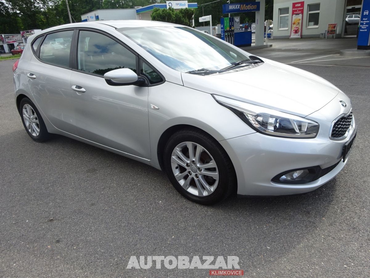 Kia Cee´d, 1,6 CRDI - fotka 4