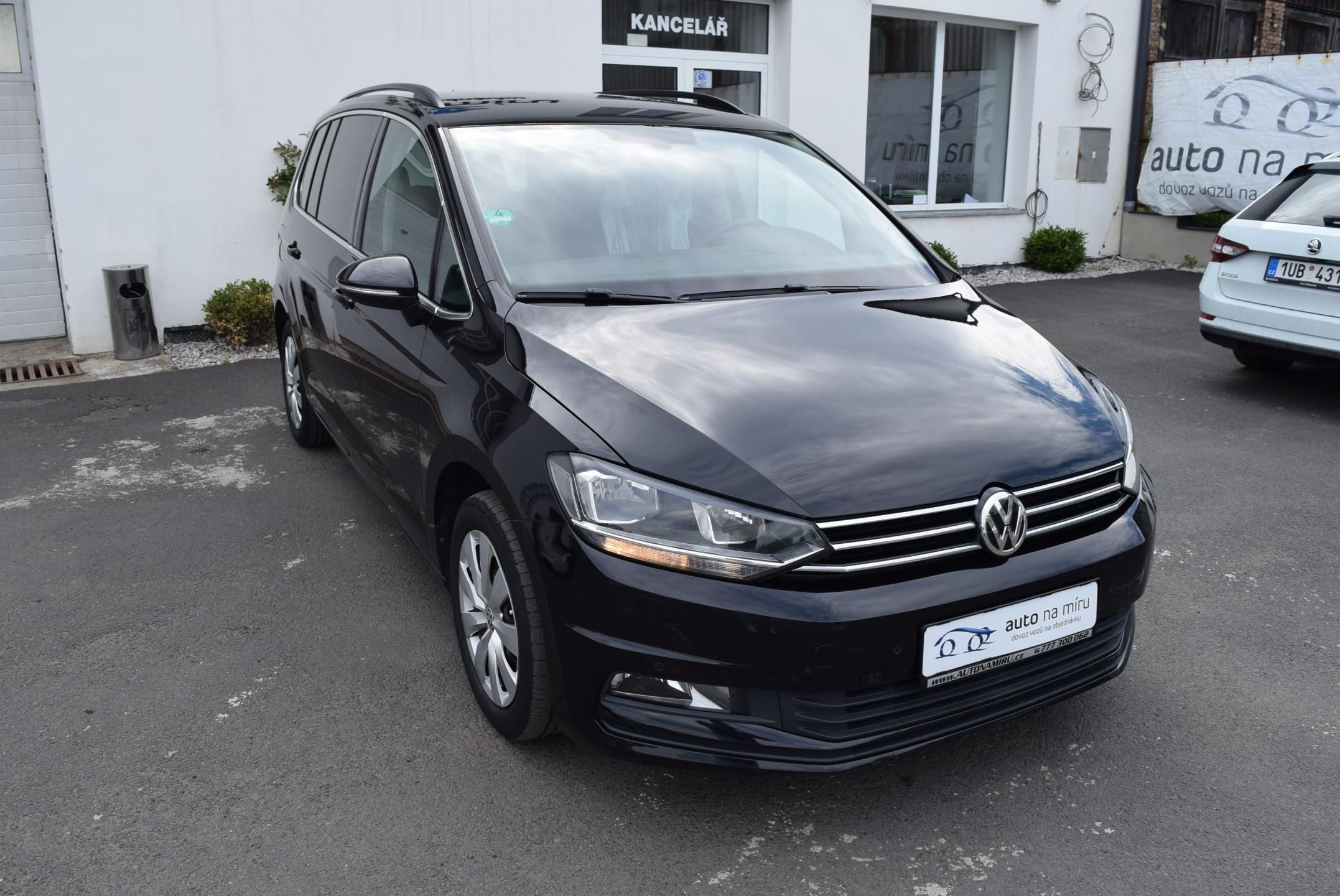 Volkswagen Touran, 1.4TSI 110kw CLBMT 7MÍST TAŽNÉ - fotka 4