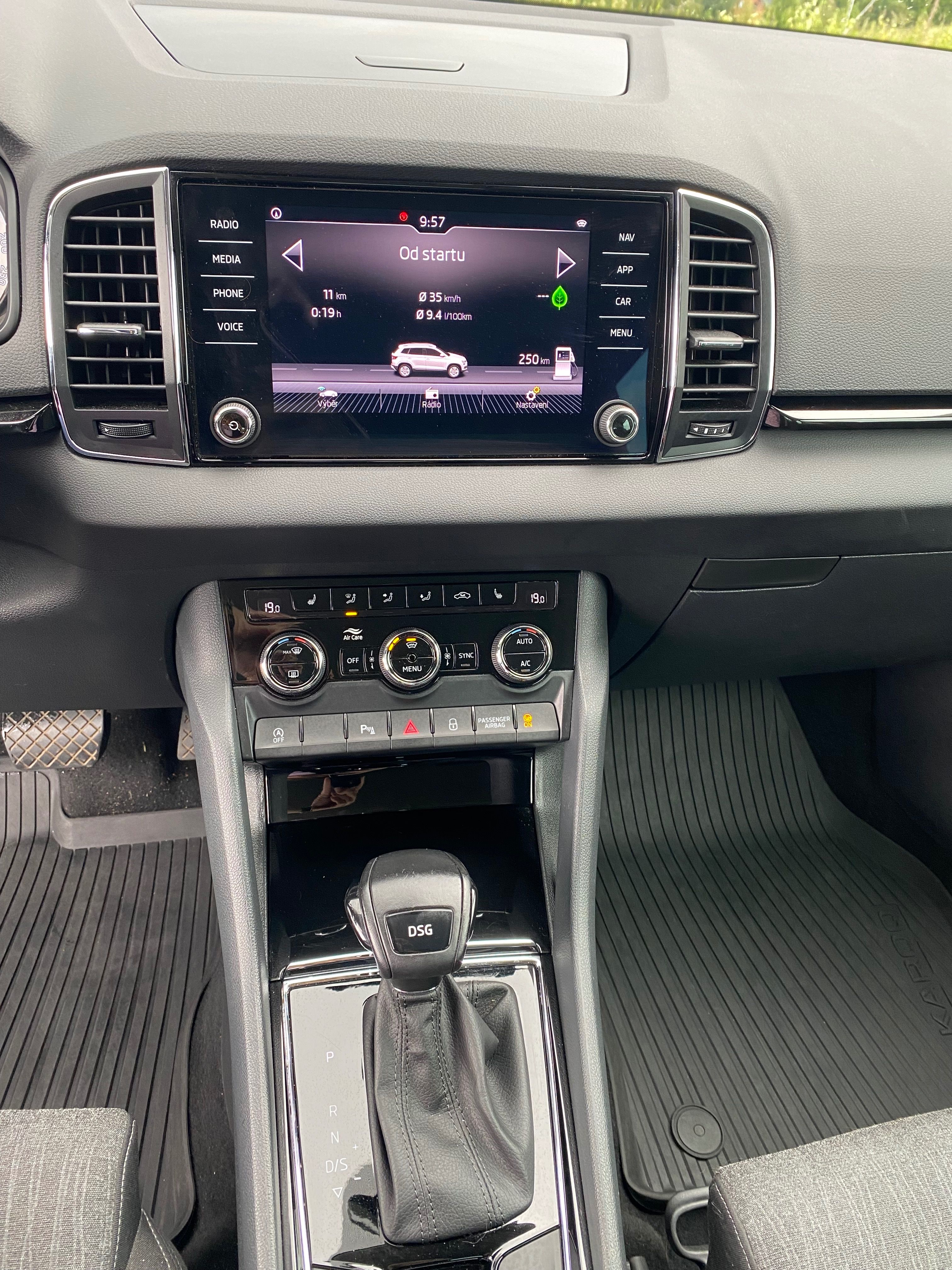 Škoda Karoq, 1.6 TDI DSG, AUTOMAT - fotka 6