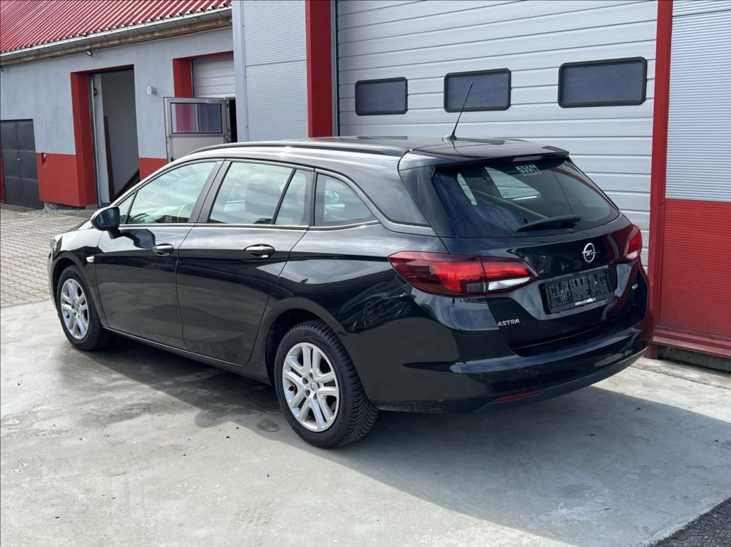 Opel Astra, 1,6 CDTi sports tourer PREMIUM - fotka 3