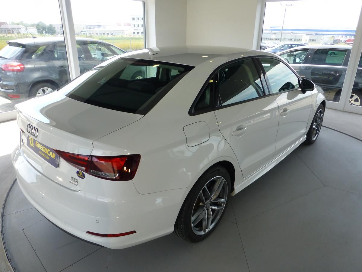 Audi A3, 2,0TDI-110KW**NAVIGACE**PARK.S - fotka 5