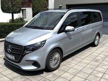 V 220d,120kw,STYLE+,7míst,2025