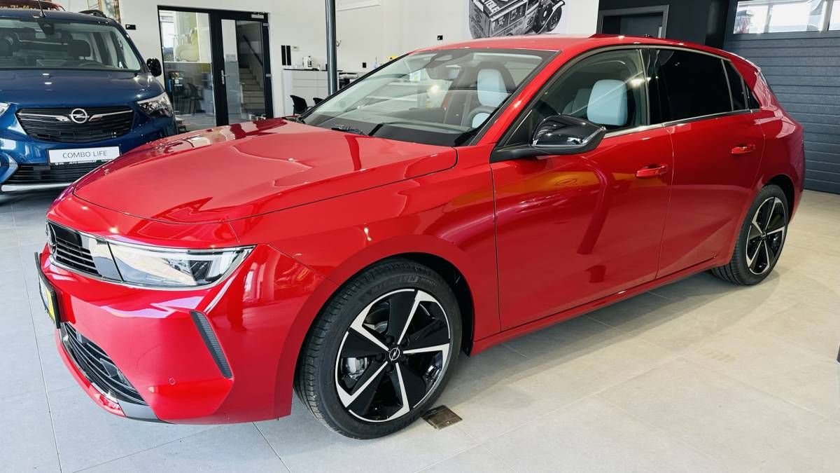 Opel Astra, Elegance HB 1.2 TURBO 96kW/130