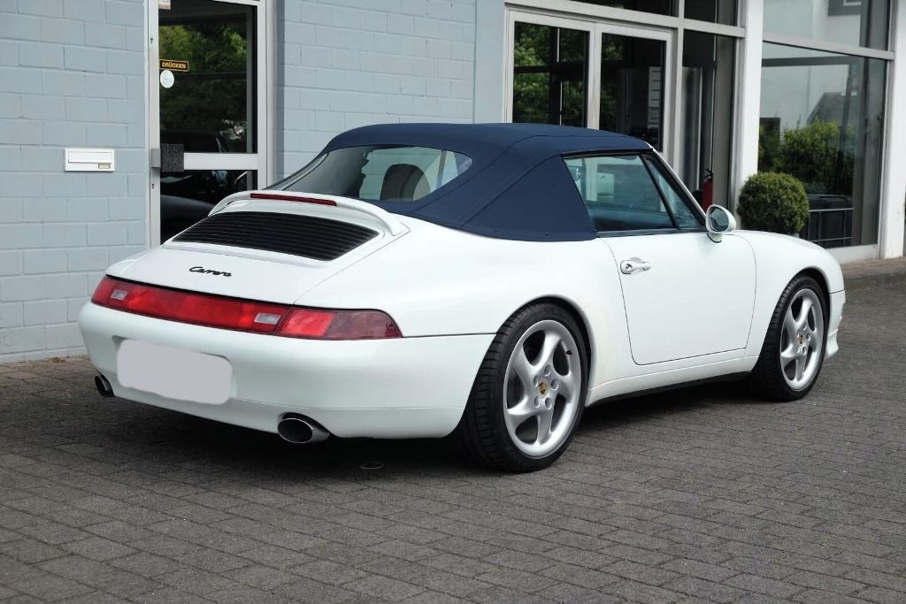 Porsche 911, 993 Carrera Cabrio - fotka 3