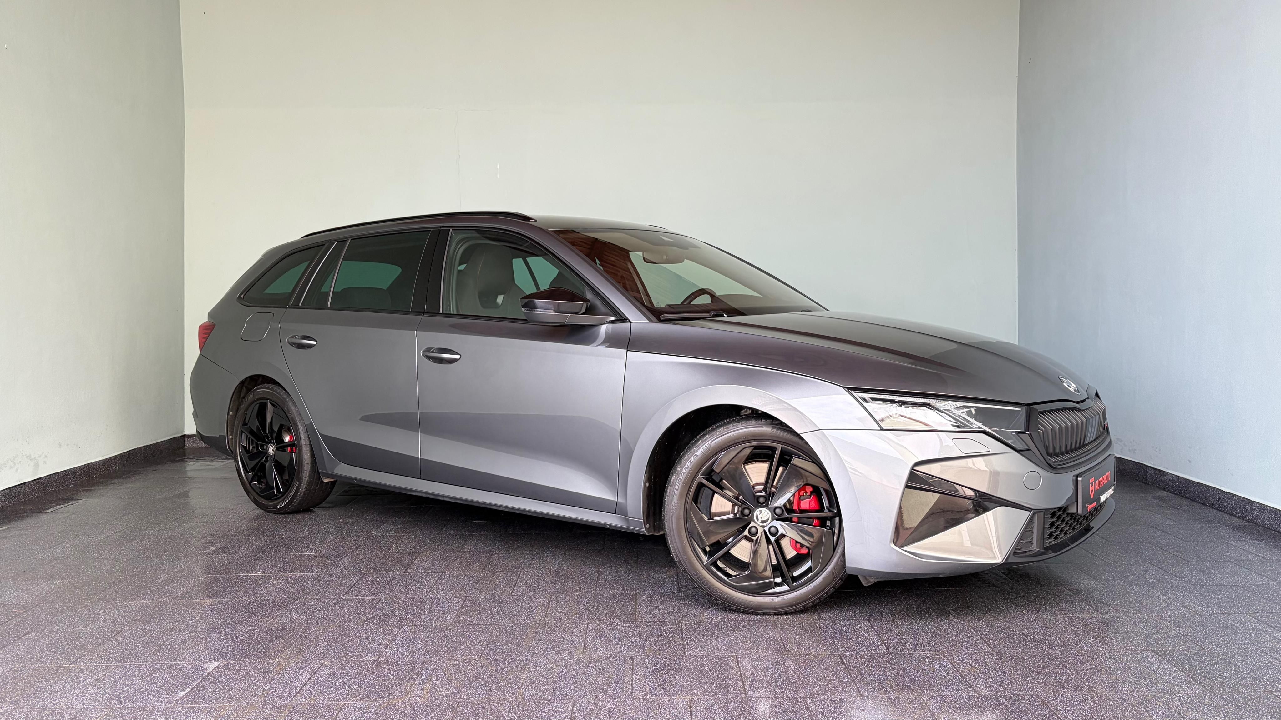 Škoda Octavia, 2.OTSi-195kW-DSG-ACC-CANTON-R1 - fotka 3