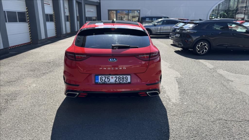 Kia ProCeed, 1,6 1.6 T-GDI GT - fotka 6