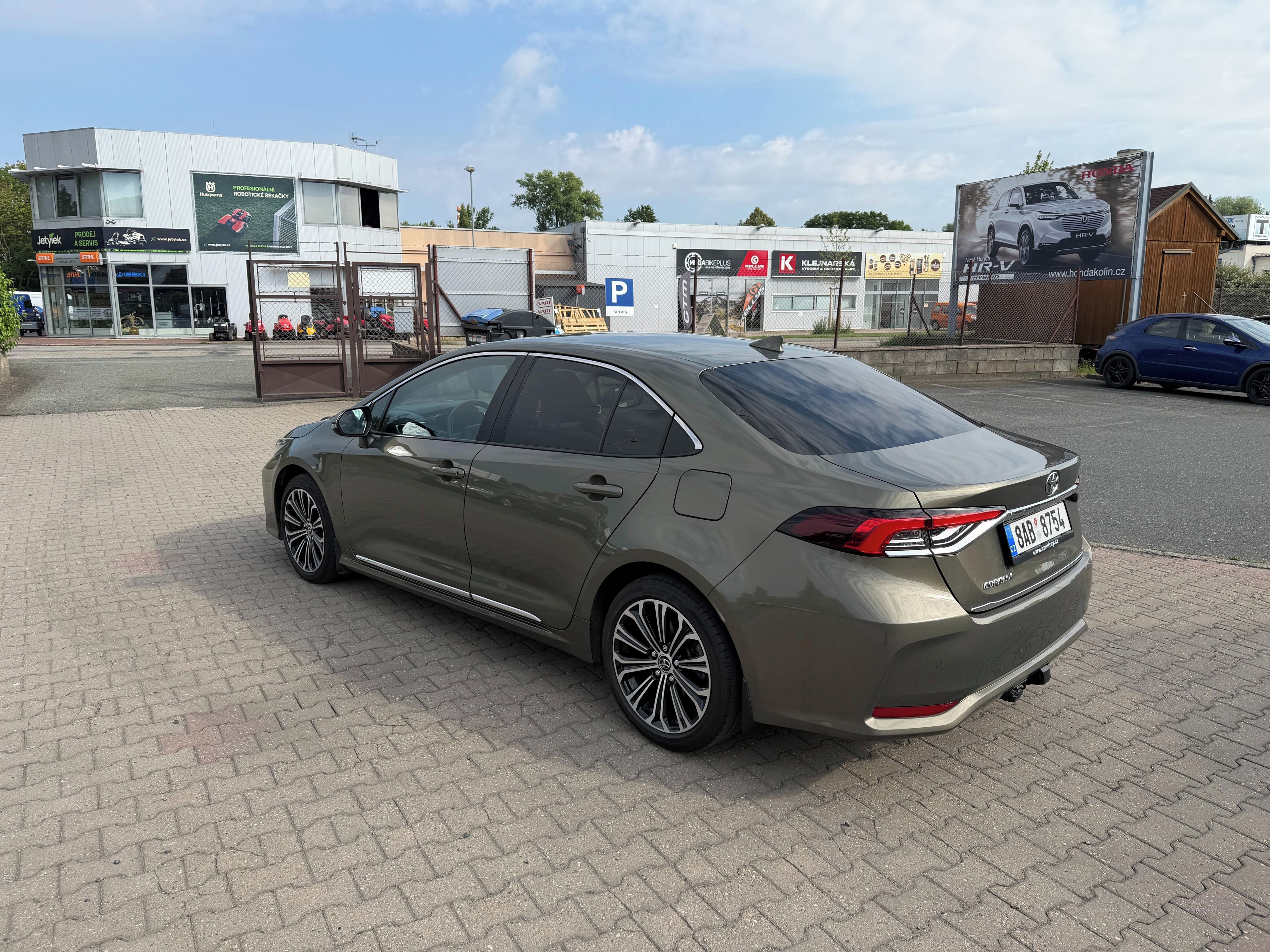 Toyota Corolla, 1,6 VVTi Style + Chrom paket - fotka 5