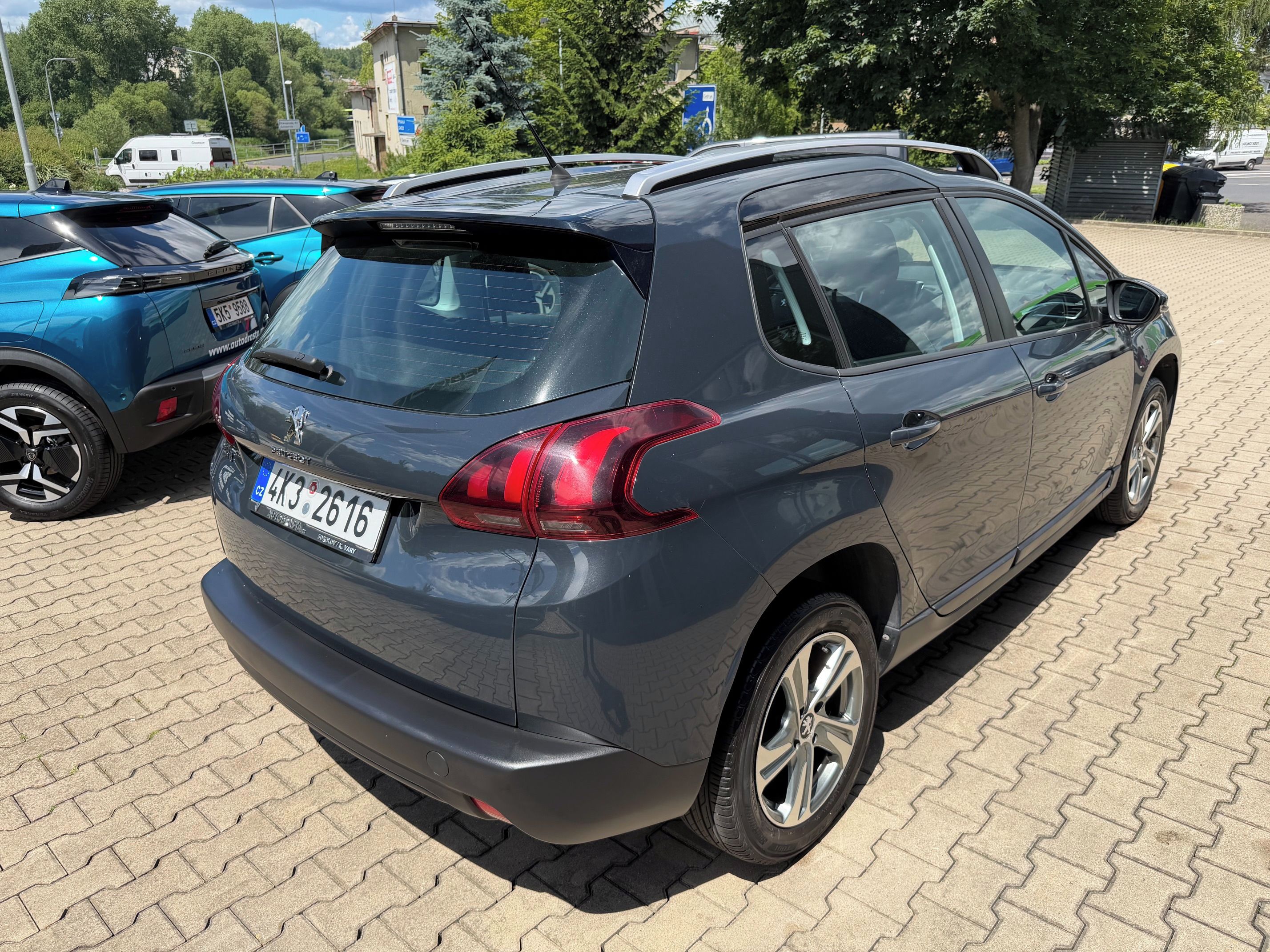 Peugeot 2008, ACTIVE 1.2 PureTech 60 kW MAN6 - fotka 3