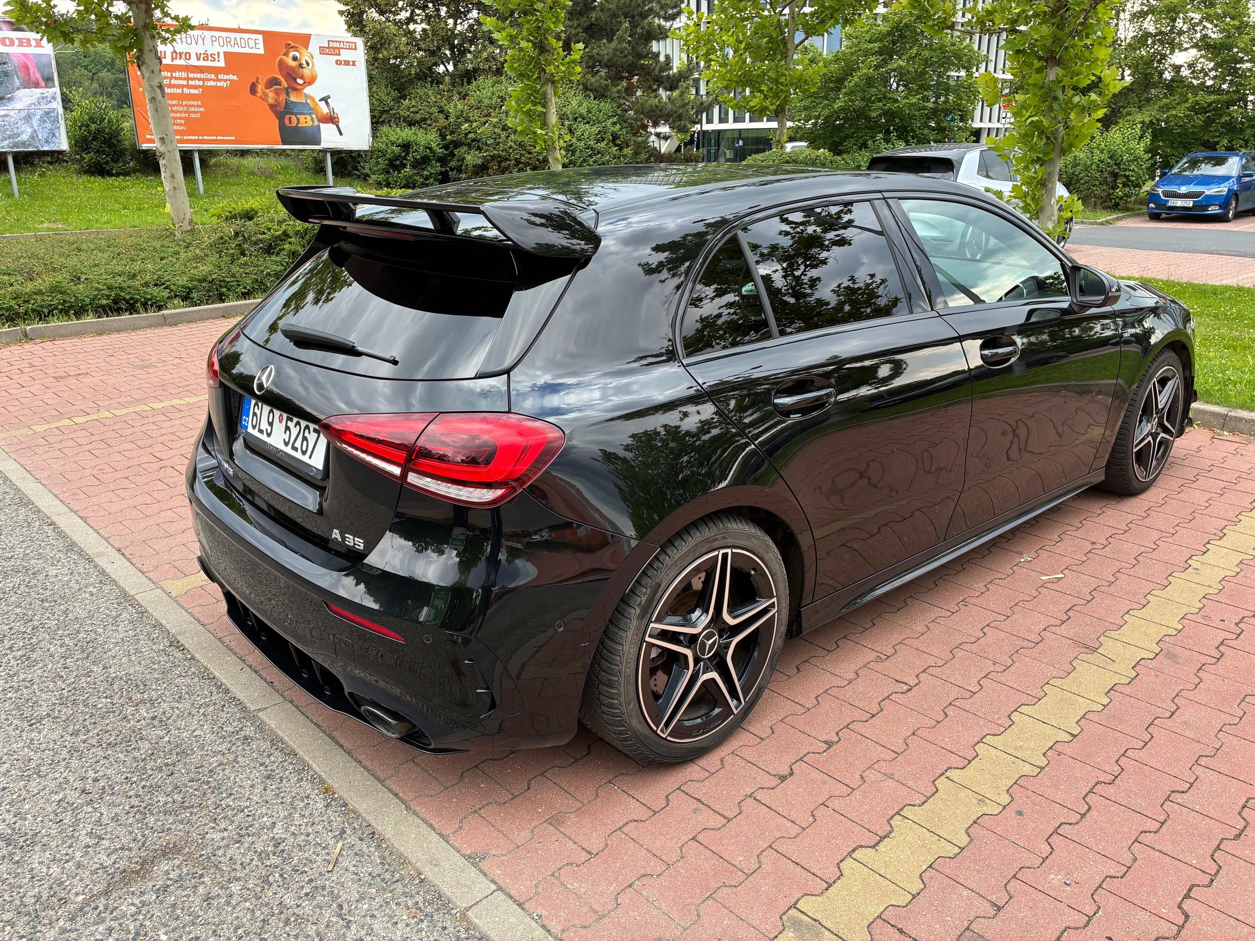 Mercedes-Benz Třídy A, A35 AMG, 4 MATIC - fotka 5