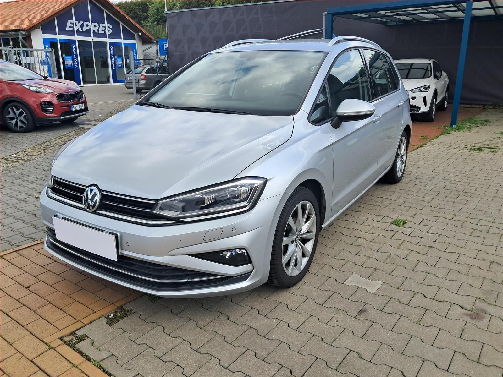 Volkswagen Golf Sportsvan, 1.5 TSI, Serv.kniha - fotka 2