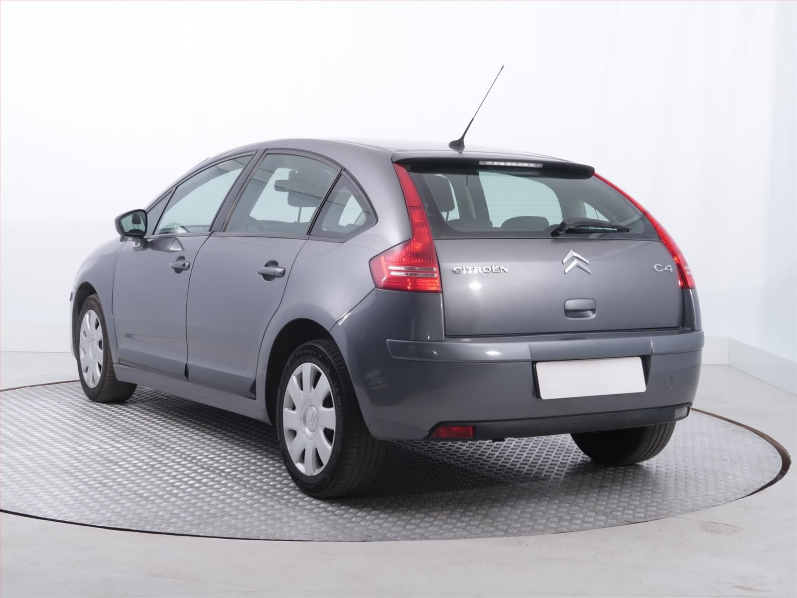 Citroën C4, 1.4 16V, po STK, jezdí výborně - fotka 4