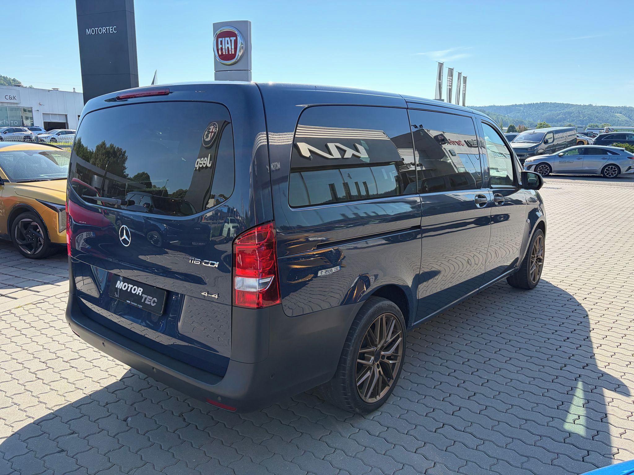 Mercedes-Benz Vito, 116 CDI 4Matic AT 8 míst Long - fotka 3