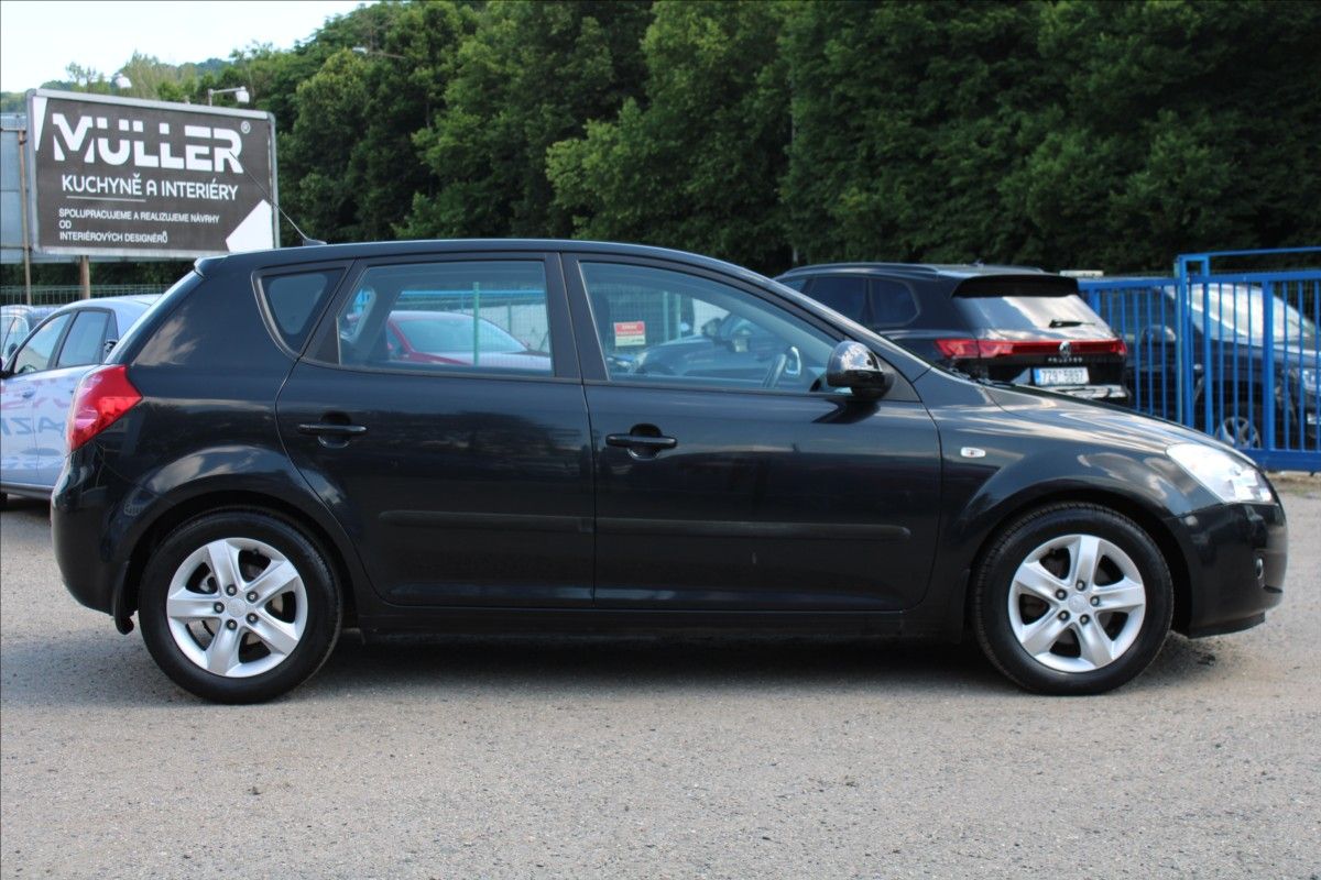 Kia Cee´d, 1,6 CRDi  NOVÉ V ČR,1.MAJITEL - fotka 4
