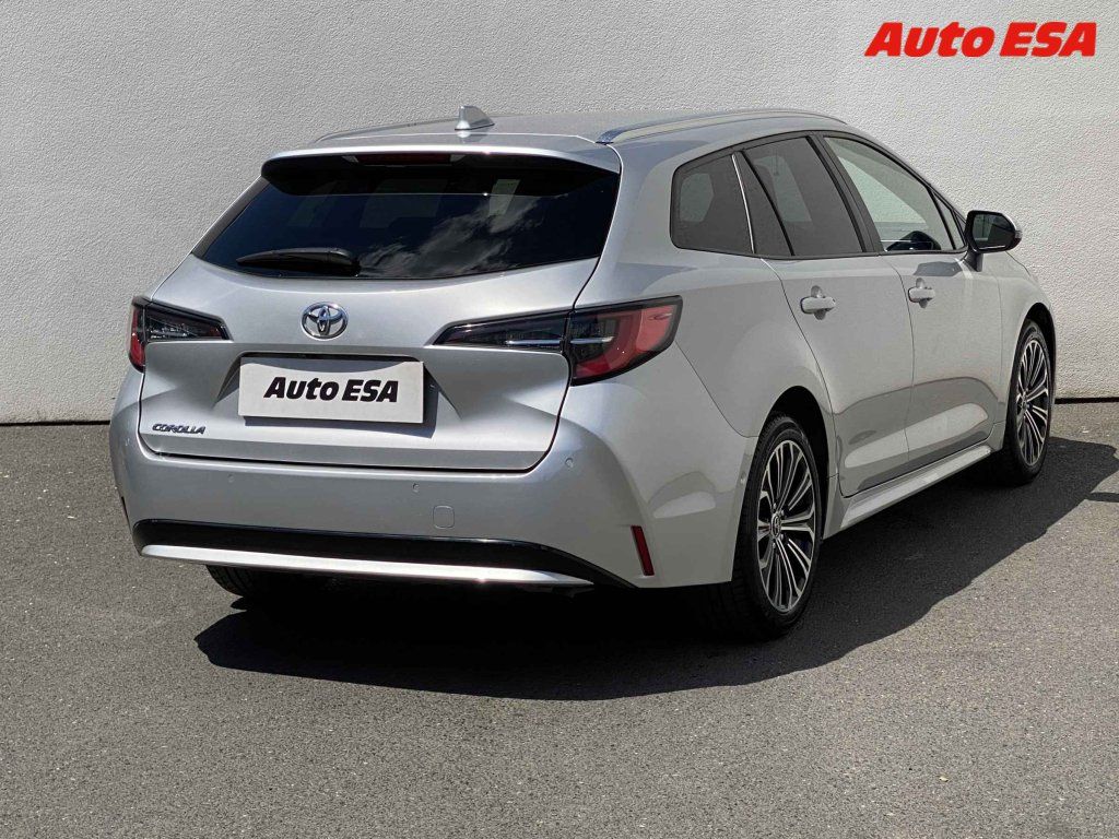 Toyota Corolla, 1.2 T,ČR,Comfort,kamera - fotka 4