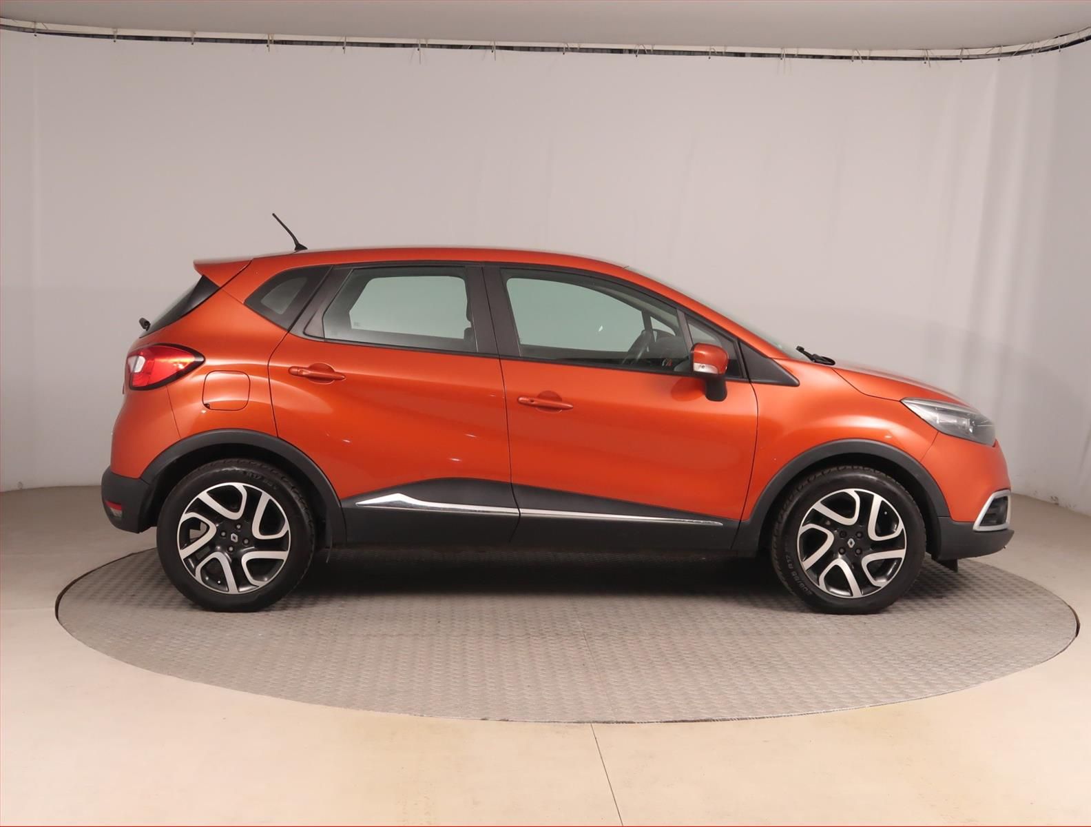 Renault Captur, 0.9 TCe, Serv.kniha, Navi - fotka 6