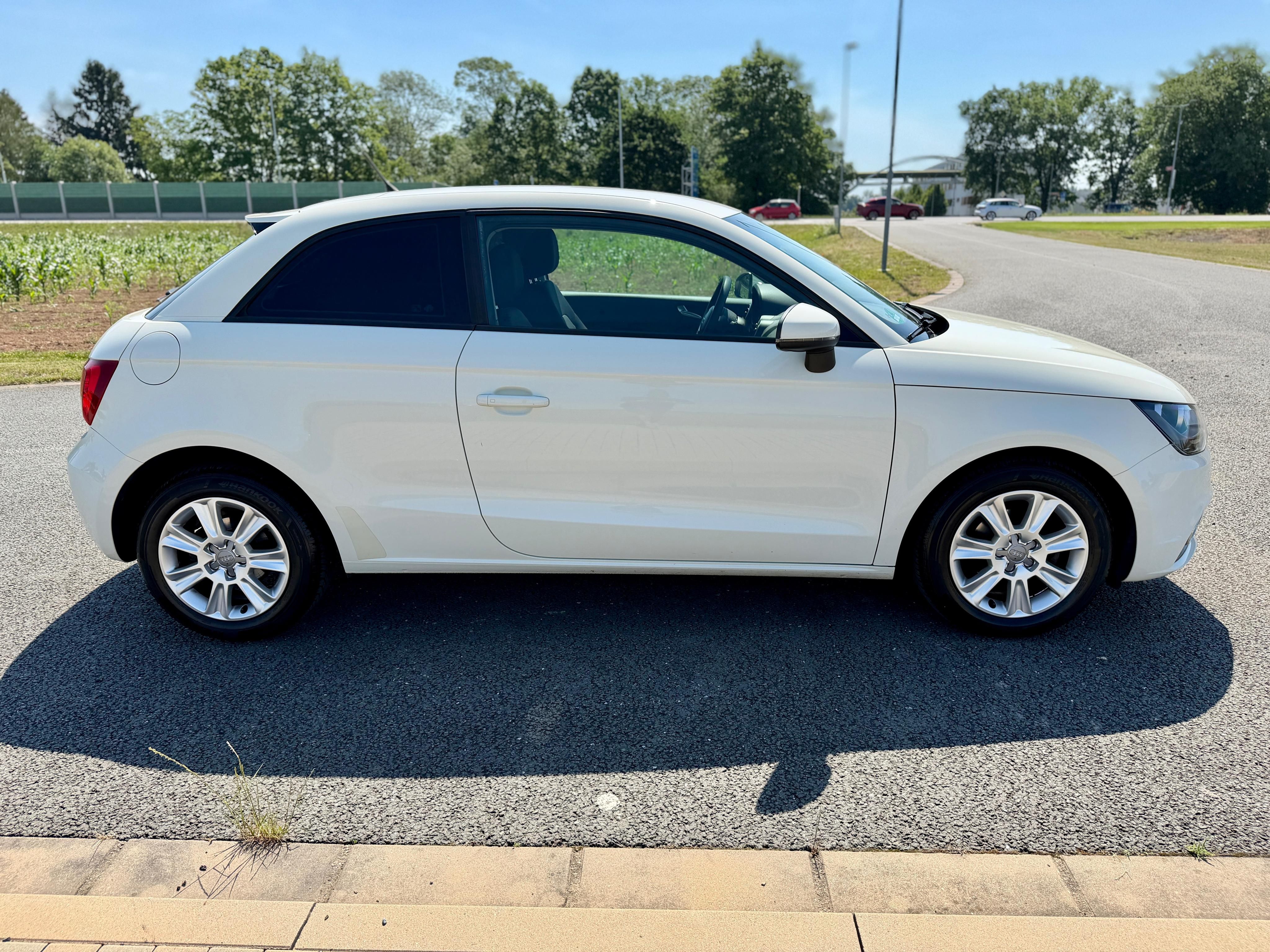 Audi A1, 1.2 TFSI AC VÝHŘEVY SERVISKA - fotka 6