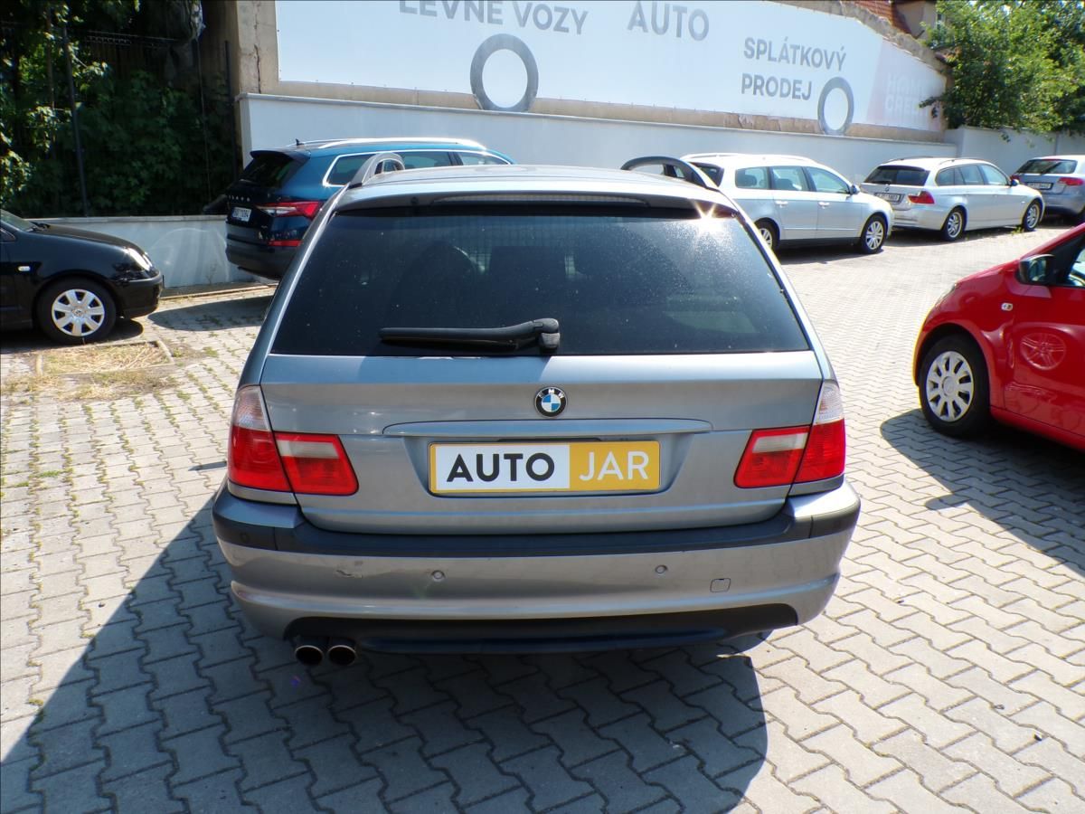 BMW Řada 3, 2,2 320I,125kW  M-PAKET - fotka 5