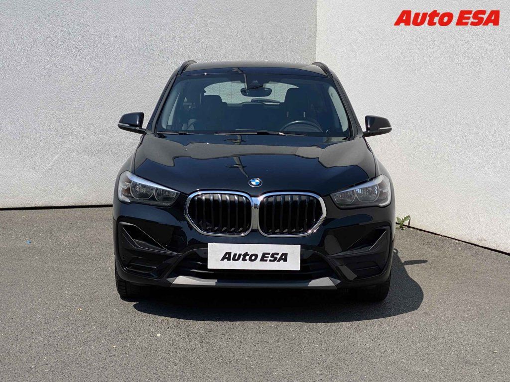 BMW X1, 1.5 D,servis.kniha,AT - fotka 2