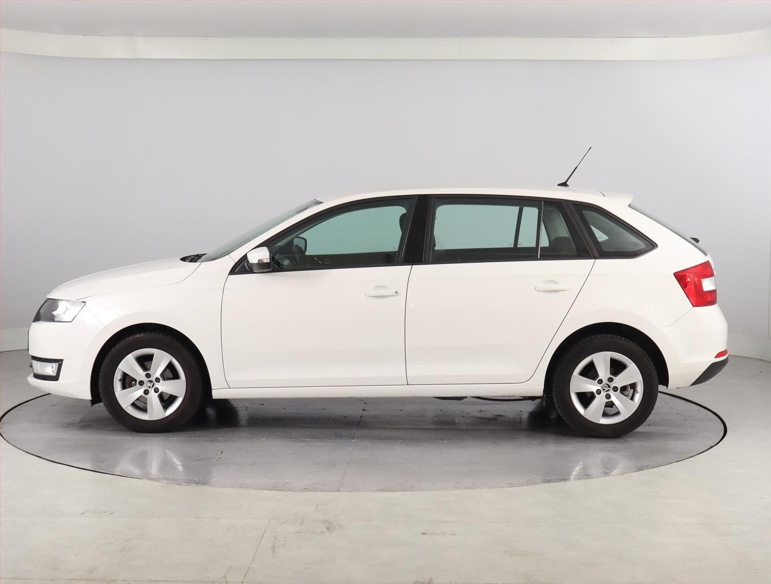 Škoda Rapid, 1.2 TSI, Spaceback, Automat - fotka 3