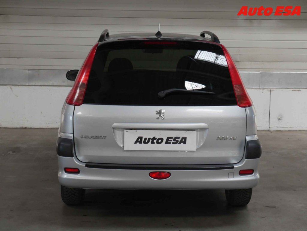 Peugeot 206, 1.4i - fotka 5