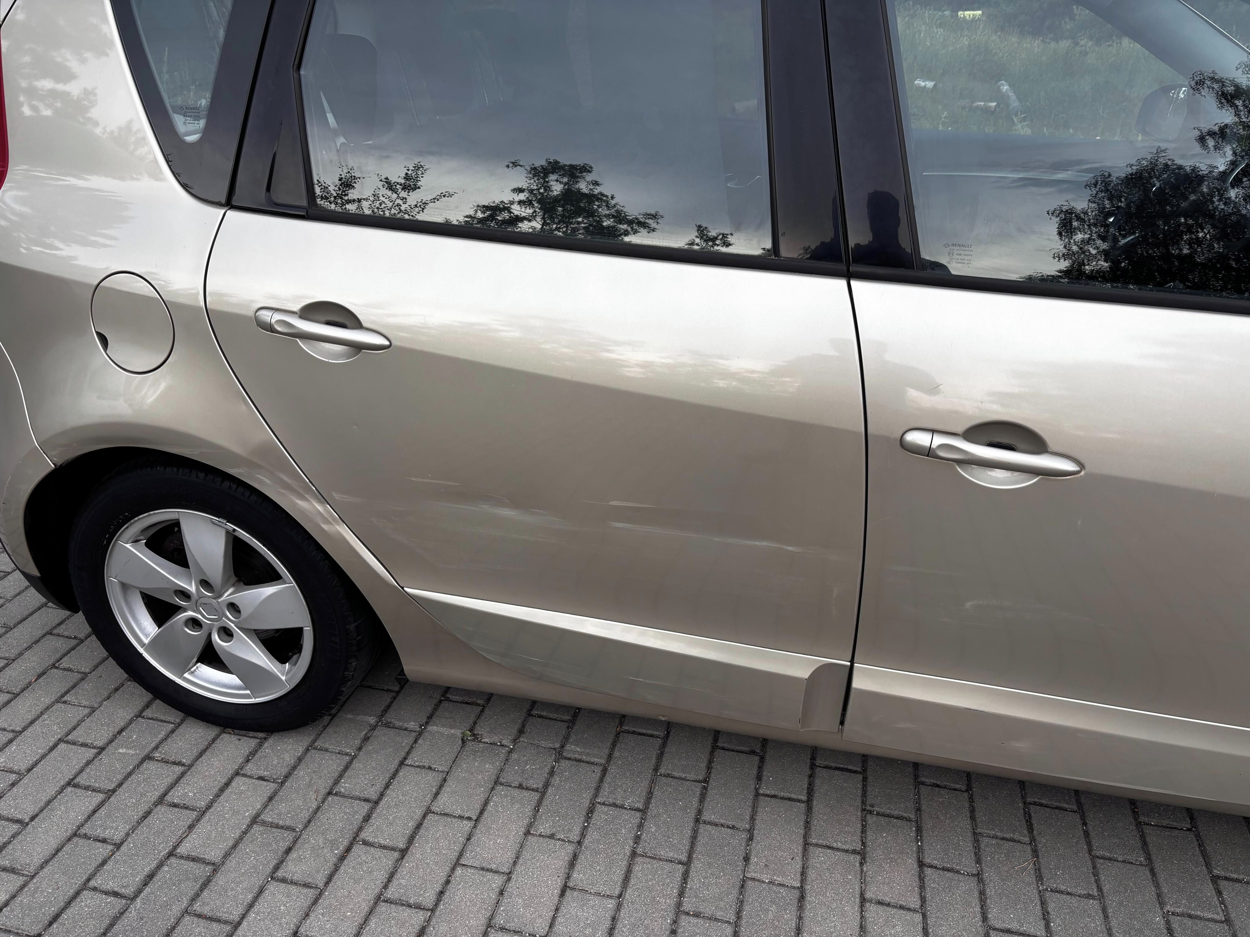 Renault Scénic, 1,6 16V 81kW (1.majitel) - fotka 3