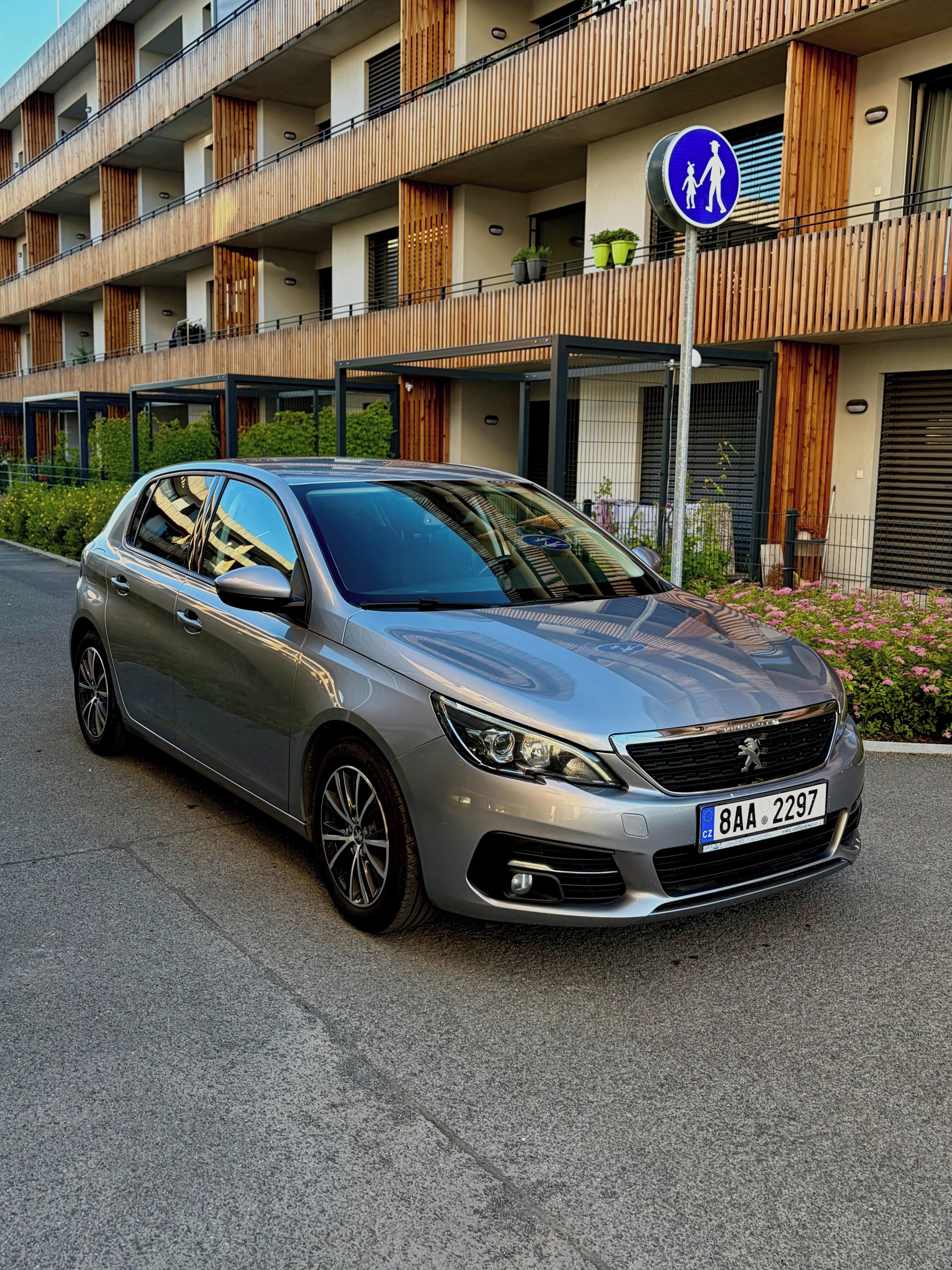 Peugeot 308, 1.5 BlueHDi 75 kW / NOVÝ MOTOR - fotka 3