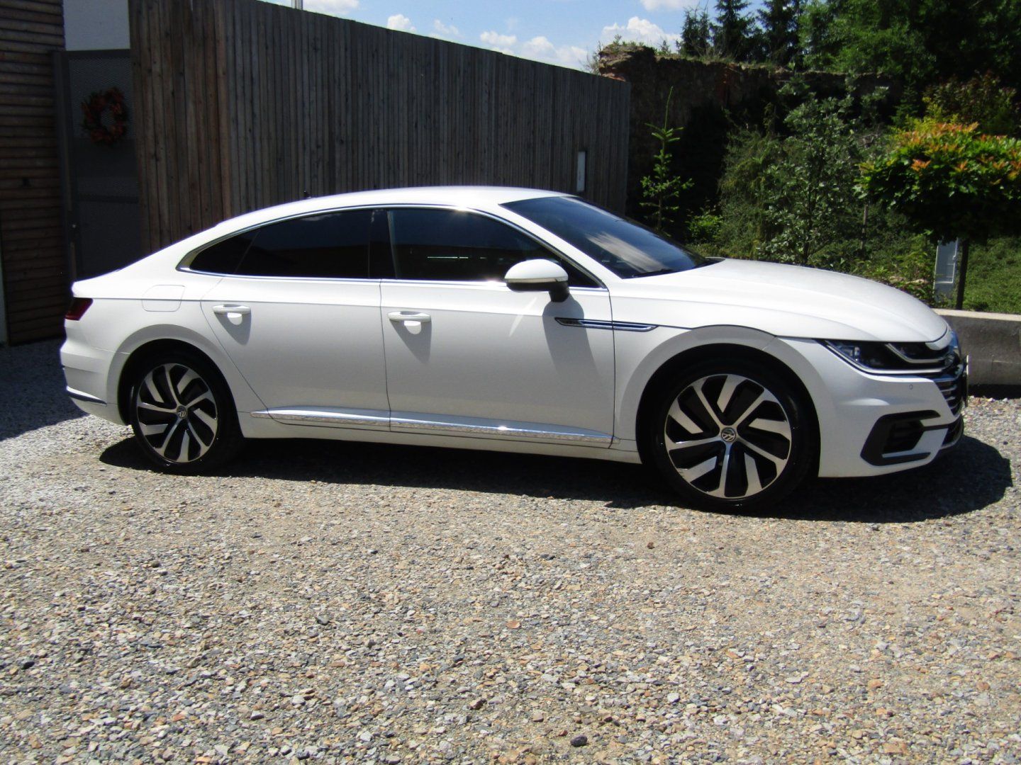 Volkswagen Arteon, 2.0 TDI 140kW R-Line - fotka 2