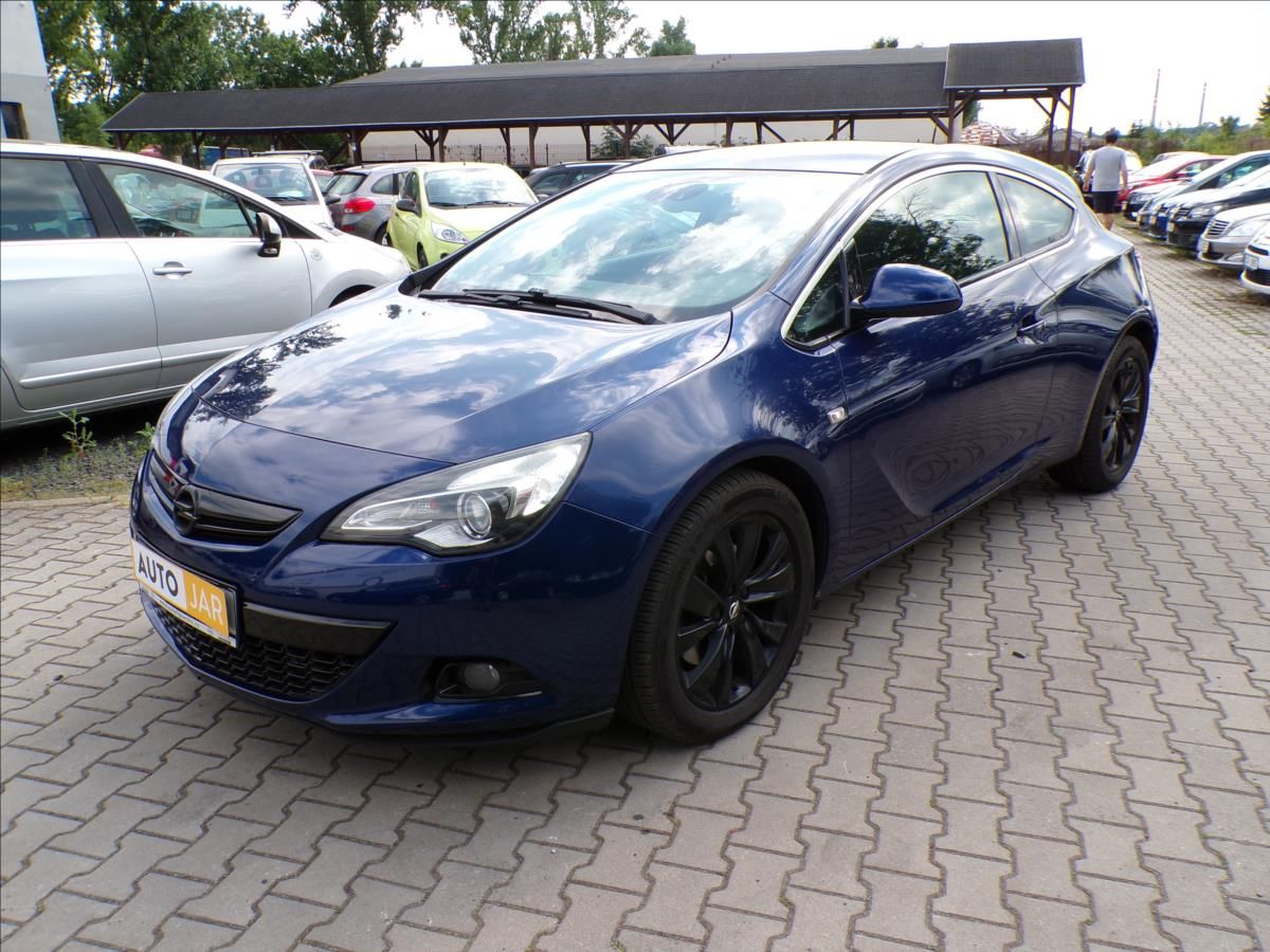 Opel Astra, 2,0 GTC - fotka 3
