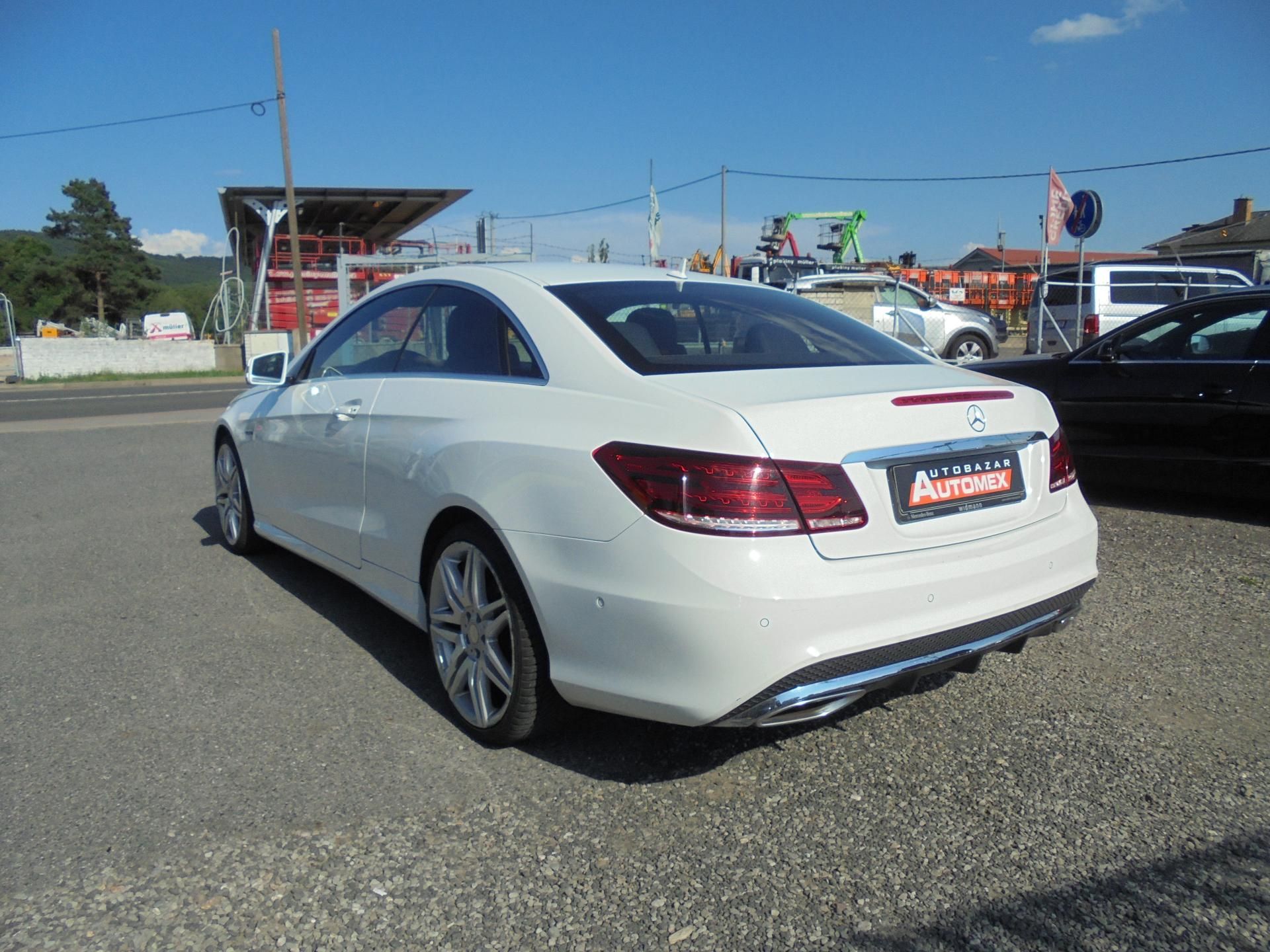 Mercedes-Benz Třídy E, 250 AMG PAKET- DIGI A/C- KŮŽE - fotka 5