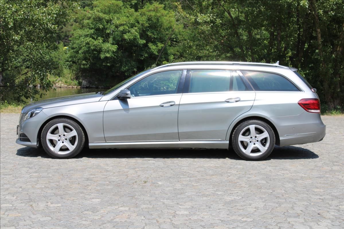 Mercedes-Benz Třídy E, 350CDI 4M/ DISTRONIC / KEYLESS - fotka 6