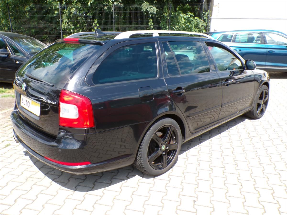 Škoda Octavia, 2,0 TSI RS 147 kW  TAŽ.ZAŘ. - fotka 4
