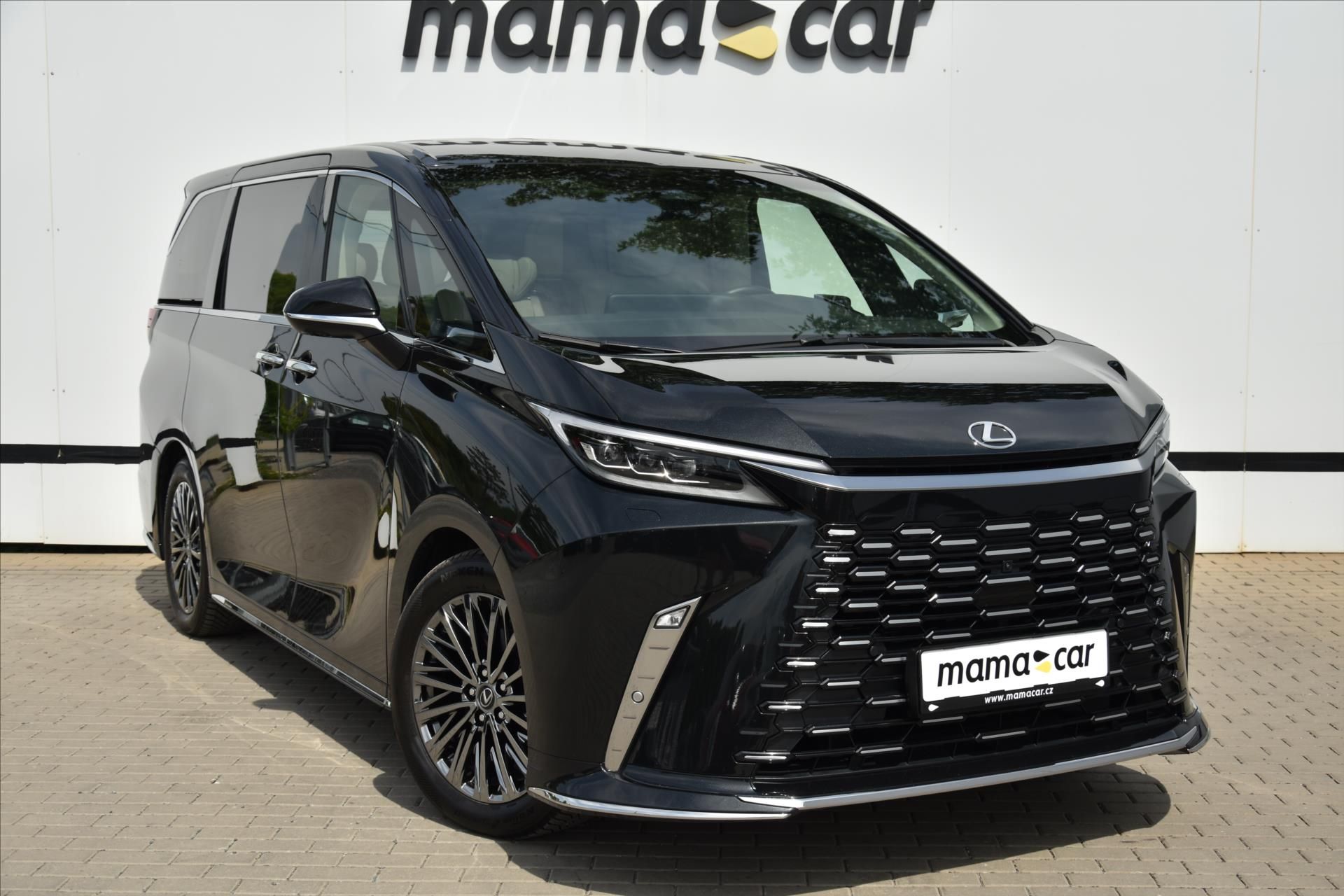 Lexus LM 350h, 2.5 HEV LUXURY 7 MÍST ČR